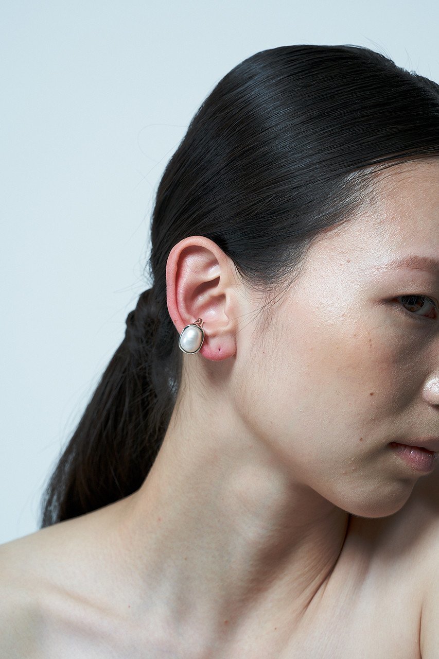 【プラウ/PLOW】のPearl イヤーカフ(片耳用) 人気、トレンドファッション・服の通販 founy(ファニー) 　ファッション　Fashion　レディースファッション　Fashion for Women　ジュエリー　Jewelry　ファッションリング　Fashion Rings　イヤリング・フープ・ドロップタイプ　Hoop, Drop & Clip Earrings　とろみ　Fluid, Flowy Fabric　アンティーク　Antique-Inspired　イヤリング　Earrings　イヤーカフ　Ear Cuffs　エレガント 上品　Elegant　ジュエリー　Jewelry, Accessories　パール　Pearl, Pearl Accent　フォーマル　Formal, Dressy　モダン　Modern, Contemporary　片耳　One-Ear, Single Earring　other-2|ID: prp329100002989298 ipo3291000000035611639