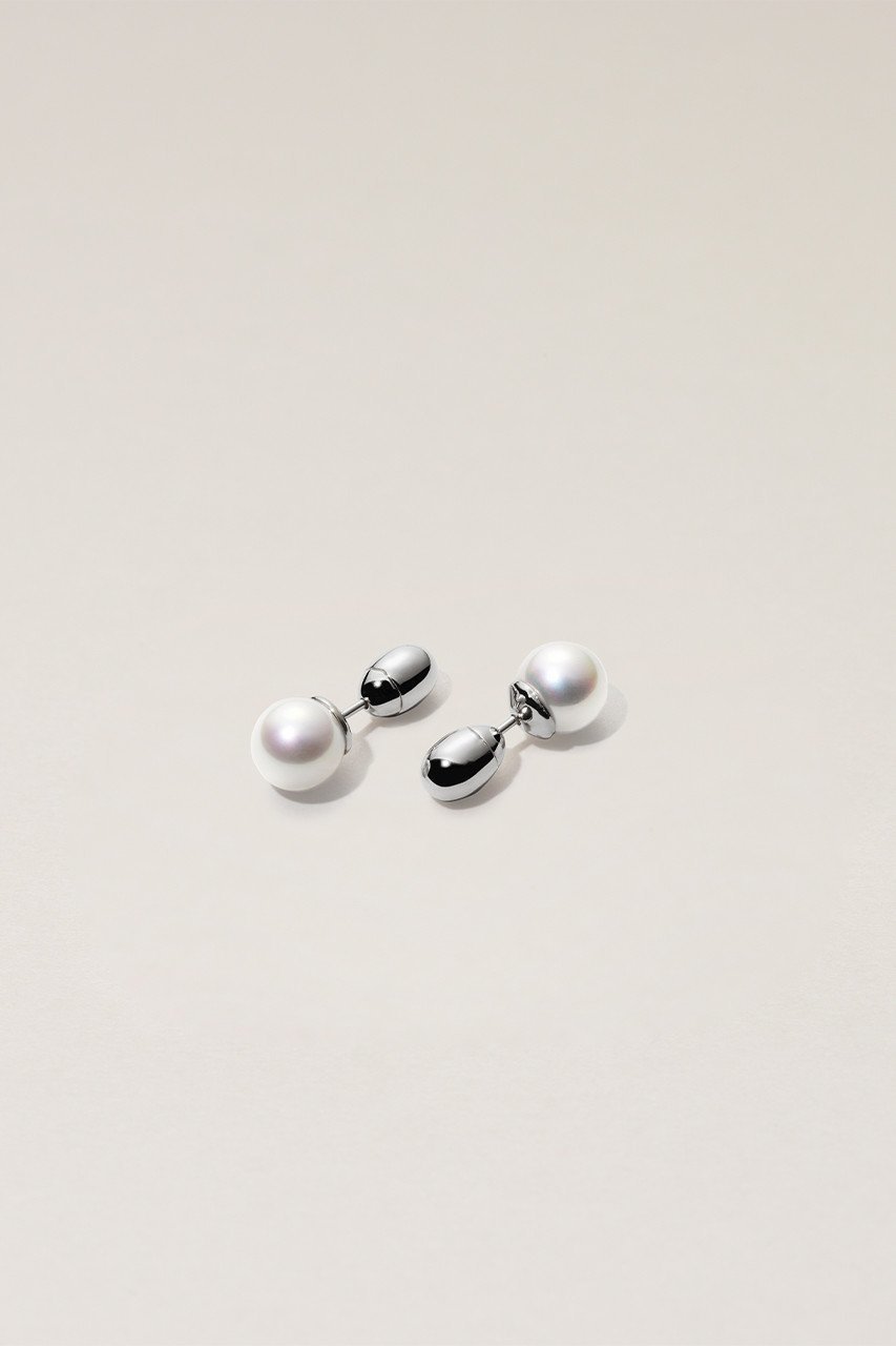 【サラース/SARARTH】のFAKE PEARL シルバースタッズピアス S インテリア・キッズ・メンズ・レディースファッション・服の通販 founy(ファニー) 　ファッション　Fashion　レディースファッション　Fashion for Women　ジュエリー　Jewelry　ファッションリング　Fashion Rings　イヤリング・フープ・ドロップタイプ　Hoop, Drop & Clip Earrings　イヤリング　Earrings　ガラス　Glass, Glassware　コレクション　Collection, Seasonal Line　パール　Pearl, Pearl Accent　シルバー|ID: prp329100003004017 ipo3291000000035968517