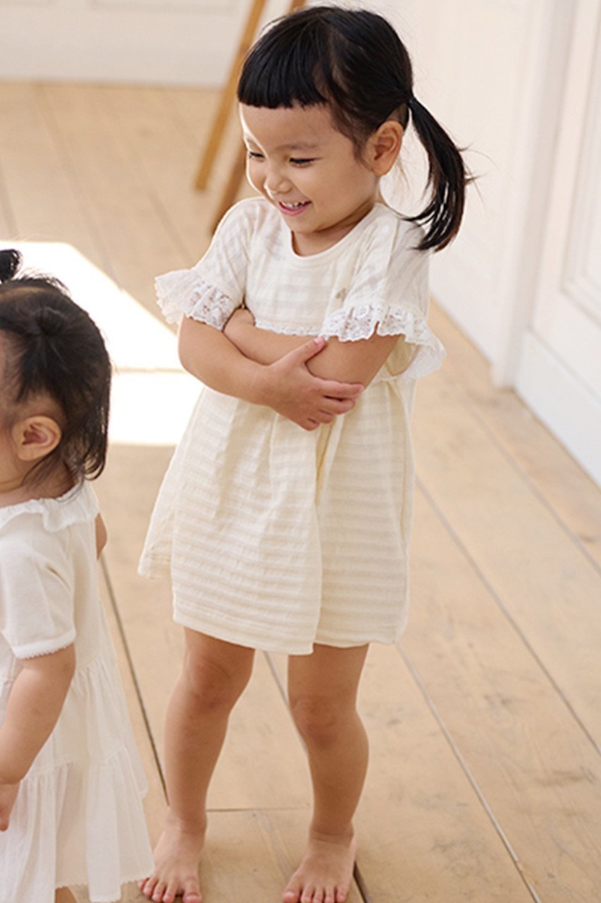 【プリスティン/PRISTINE】の【KIDSシャドウボーダーレース付きワンピース 人気、トレンドファッション・服の通販 founy(ファニー) 　ファッション　Fashion　レディースファッション　Fashion for Women　ワンピース　Dresses　ユニセックス　Unisex, Genderless　シャドー　Shadow, Subtle Pattern　シルバー　Silver, Metallic Silver　フェミニン　Feminine, Girly　ベビー　Baby, Babywear　ボーダー　Border, Stripe　レース　Lace, Lace Fabric　半袖　Short Sleeve, Half Sleeve　other-4|ID: prp329100003029006 ipo3291000000033666315