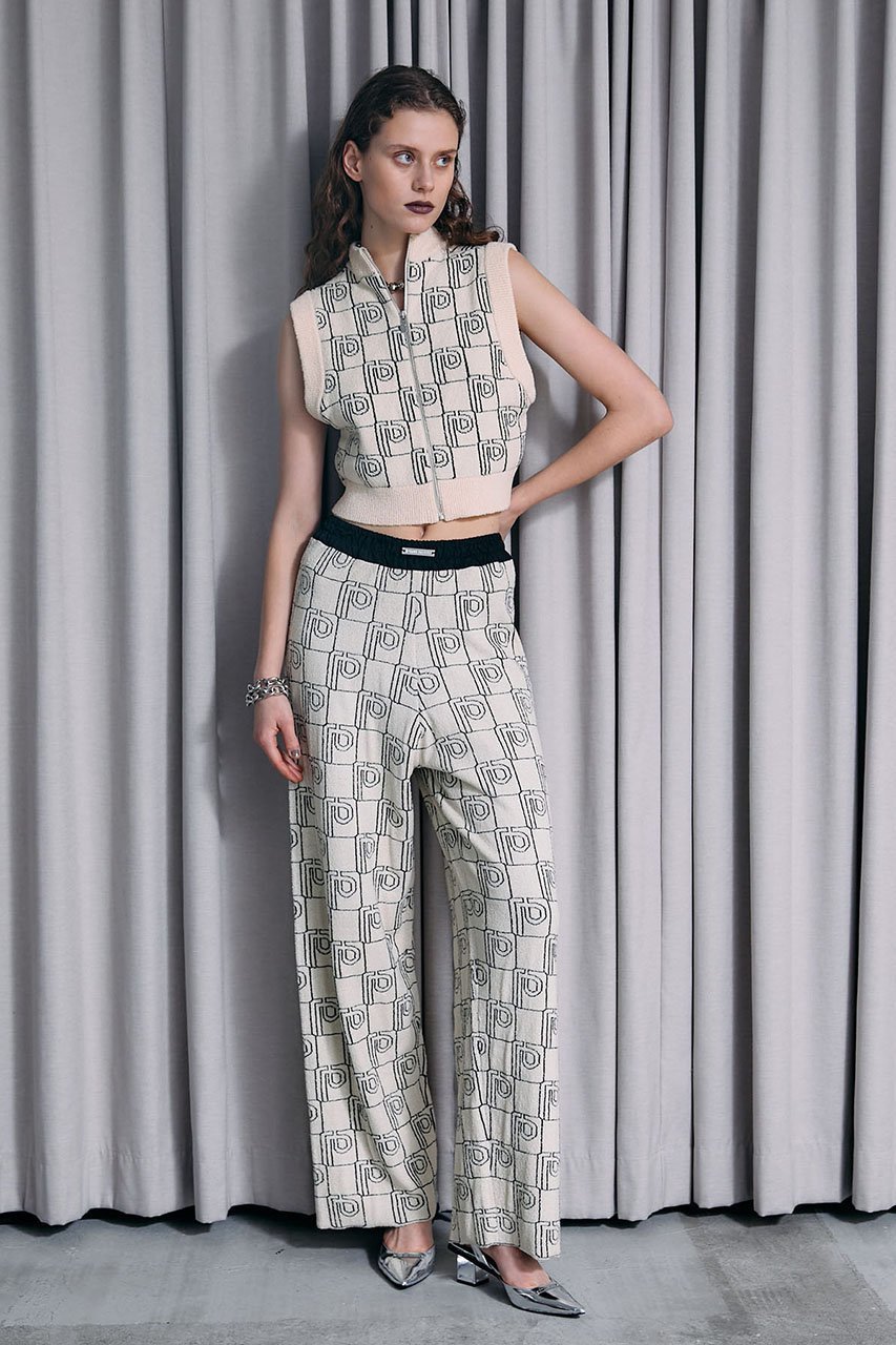 【プランク プロジェクト/PRANK PROJECT】のピーベスト / P Vest 人気、トレンドファッション・服の通販 founy(ファニー) 　ファッション　Fashion　レディースファッション　Fashion for Women　トップス・カットソー　Cut & Sew Tops　ニット　Knit Tops & Sweaters　ベスト&ジレ / 重ね着スタイル　Vests & Gilets　カジュアルプルオーバー・ニットトップス　Pullovers & Knit Tops / Casual Pullovers　おすすめ　Recommended / Our Picks　コンパクト　Compact, Small Size　シルバー　Silver, Metallic Silver　ジップ　Zip, Zipper　ストレッチ　Stretch, Stretchy Fabric　スリーブ　Sleeve, Long Sleeve / Short Sleeve　セットアップ　Set-Up, Coordinated Outfit　バランス　Balance, Style Balance　フレンチ　French, French Style　ベスト　Vest, Waistcoat　ボトム　Bottoms, Lower Wear　ループ　Loop, Loop Knit　other-8|ID: prp329100003135243 ipo3291000000036499902