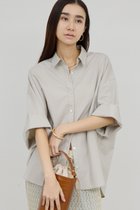 【ガリャルダガランテ/GALLARDAGALANTE】のハーフスリーブシャツ 人気、トレンドファッション・服の通販 founy(ファニー) ファッション Fashion レディースファッション Fashion for Women トップス・カットソー Cut & Sew Tops シャツ・ブラウス・オフィスカジュアル Elegant Blouses & Button-Ups 2026年 2026 ショート Short, Short Length スリーブ Sleeve, Long Sleeve / Short Sleeve ロング Long, Long-Length 夏 Summer 春 Spring S/S・春夏 SS, Spring/Summer, Warm Season thumbnail グレージュ|ID: prp329100003169353 ipo3291000000036058060