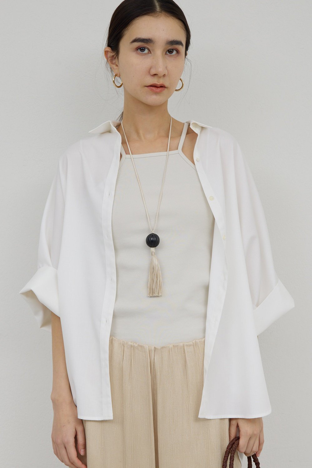 【ガリャルダガランテ/GALLARDAGALANTE】のハーフスリーブシャツ 人気、トレンドファッション・服の通販 founy(ファニー) ファッション Fashion レディースファッション Fashion for Women トップス・カットソー Cut & Sew Tops シャツ・ブラウス・オフィスカジュアル Elegant Blouses & Button-Ups ショート Short, Short Length スリーブ Sleeve, Long Sleeve / Short Sleeve ロング Long, Long-Length other-1|ID: prp329100003169353 ipo3291000000036714157