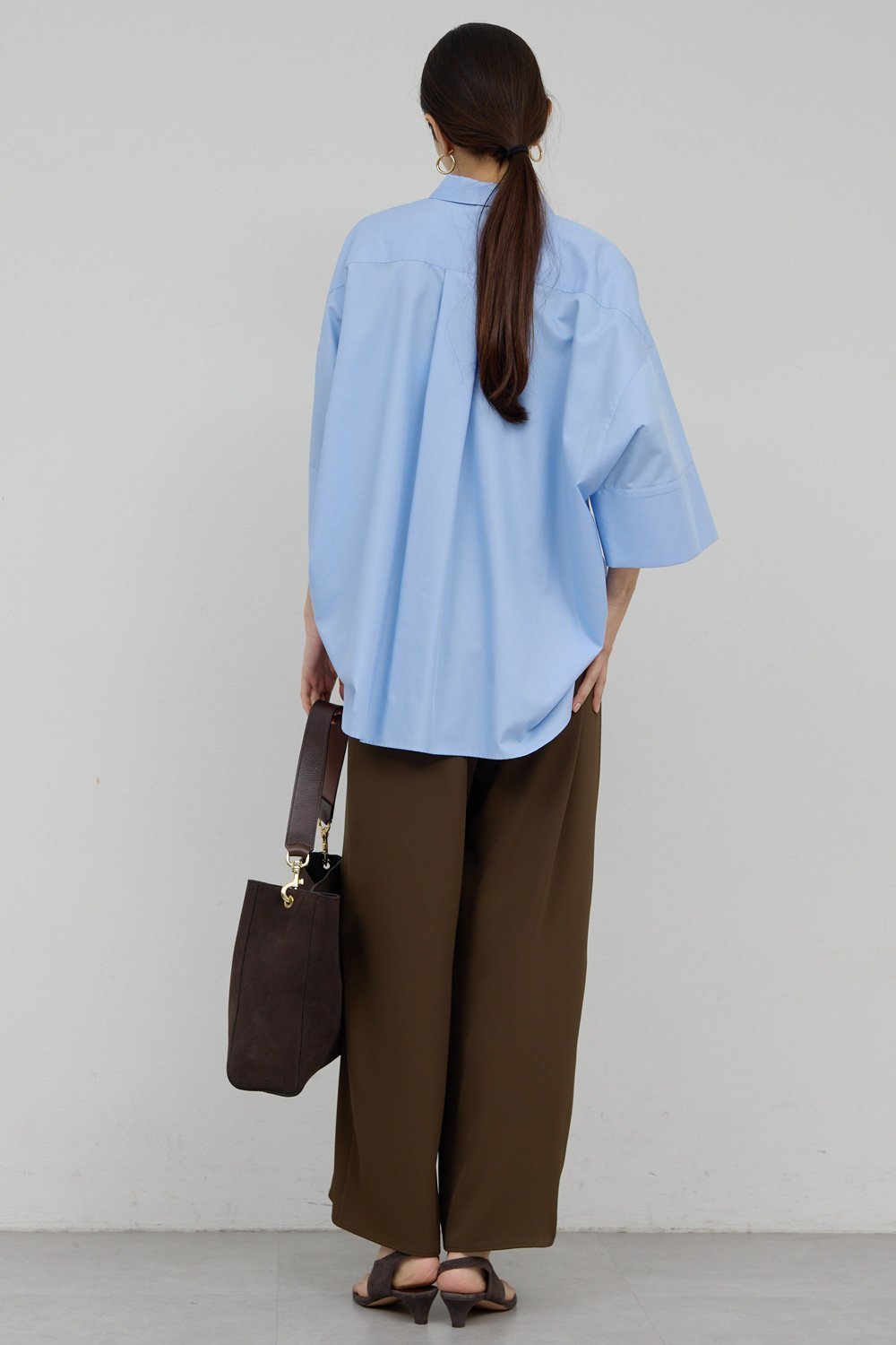 【ガリャルダガランテ/GALLARDAGALANTE】のハーフスリーブシャツ 人気、トレンドファッション・服の通販 founy(ファニー) ファッション Fashion レディースファッション Fashion for Women トップス・カットソー Cut & Sew Tops シャツ・ブラウス・オフィスカジュアル Elegant Blouses & Button-Ups ショート Short, Short Length スリーブ Sleeve, Long Sleeve / Short Sleeve ロング Long, Long-Length other-4|ID: prp329100003169353 ipo3291000000036788450