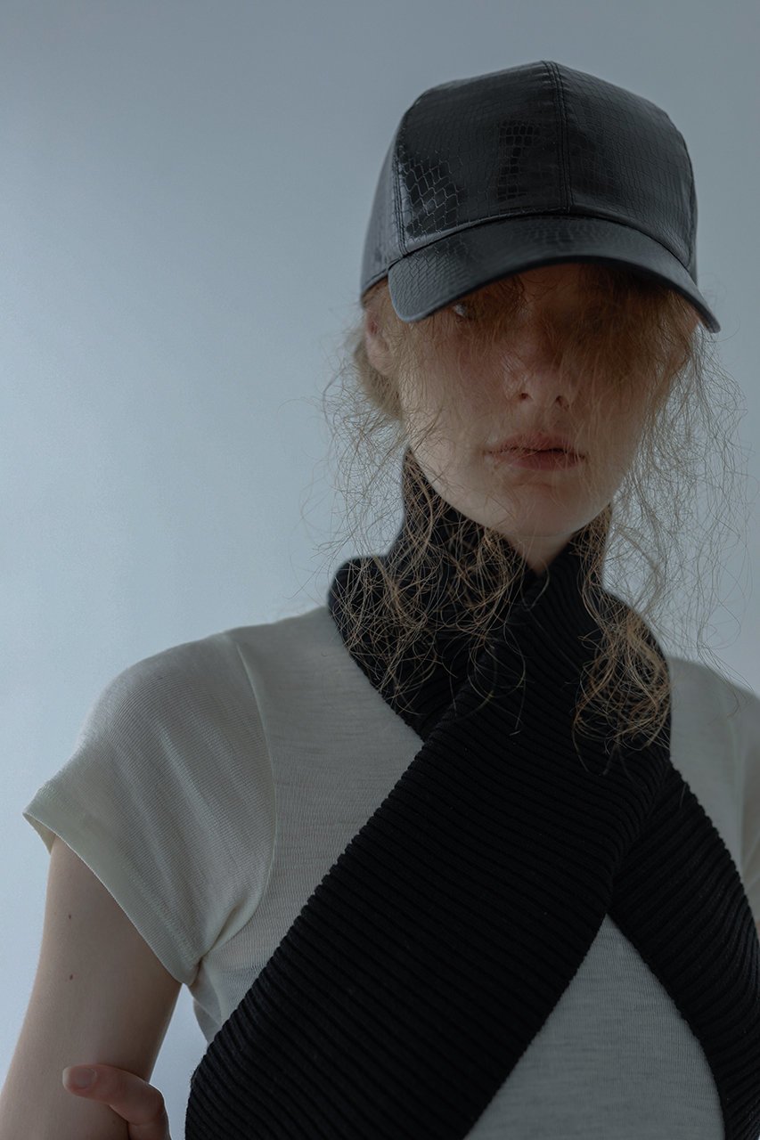 【イリスフォーセブン/IRIS 47】のvein fog キャップ 人気、トレンドファッション・服の通販 founy(ファニー) 　ファッション　Fashion　レディースファッション　Fashion for Women　キャップ&ハット　Hats & Caps　キャップ　Cap, Baseball Cap　フェイクレザー　Faux Leather, PU Leather　フェミニン　Feminine, Girly　モノトーン　Monotone, Black and White　帽子　Hat, Headwear　other-3|ID: prp329100003195216 ipo3291000000032851507