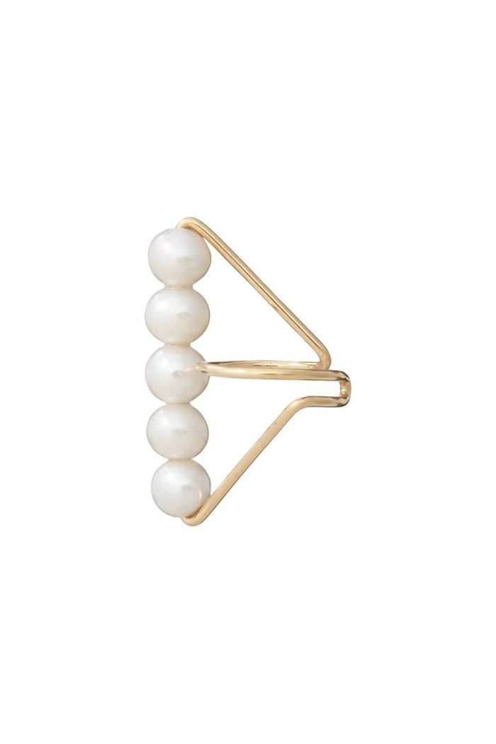 【ナチュラリジュエリ/NATURALI JEWELRY】のクインテットパールイヤーカフ(片耳用) インテリア・キッズ・メンズ・レディースファッション・服の通販 founy(ファニー) https://founy.com/ ファッション Fashion レディースファッション Fashion for Women ジュエリー Jewelry ファッションリング Fashion Rings イヤリング・フープ・ドロップタイプ Hoop, Drop & Clip Earrings イヤリング Earrings イヤーカフ Ear Cuffs スタイリッシュ Stylish, Fashionable ストレート Straight, Straight Cut パーティ Party, Party Style パール Pearl, Pearl Accent 片耳 One-Ear, Single Earring |ID: prp329100003202323 ipo3291000000036033445