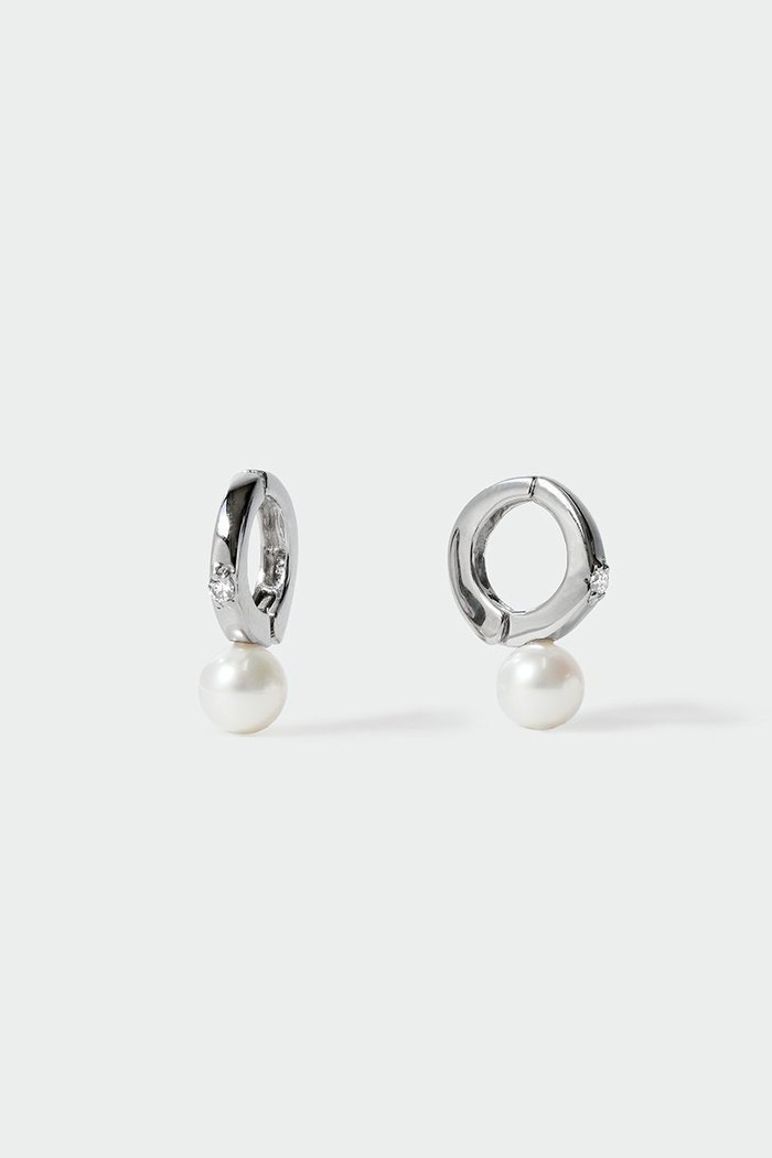 【アヤミ ジュエリー/AYAMI jewelry】の【ELLE SHOP限定】Blessings of Water イヤリング インテリア・キッズ・メンズ・レディースファッション・服の通販 founy(ファニー) https://founy.com/ ファッション Fashion レディースファッション WOMEN ジュエリー Jewelry リング Rings イヤリング Earrings イヤリング Earrings コレクション Collection パール Pearl フィット Fit エレガント 上品 Elegant 再入荷 Restock/Back In Stock/Re Arrival |ID: prp329100003207660 ipo3291000000030764460