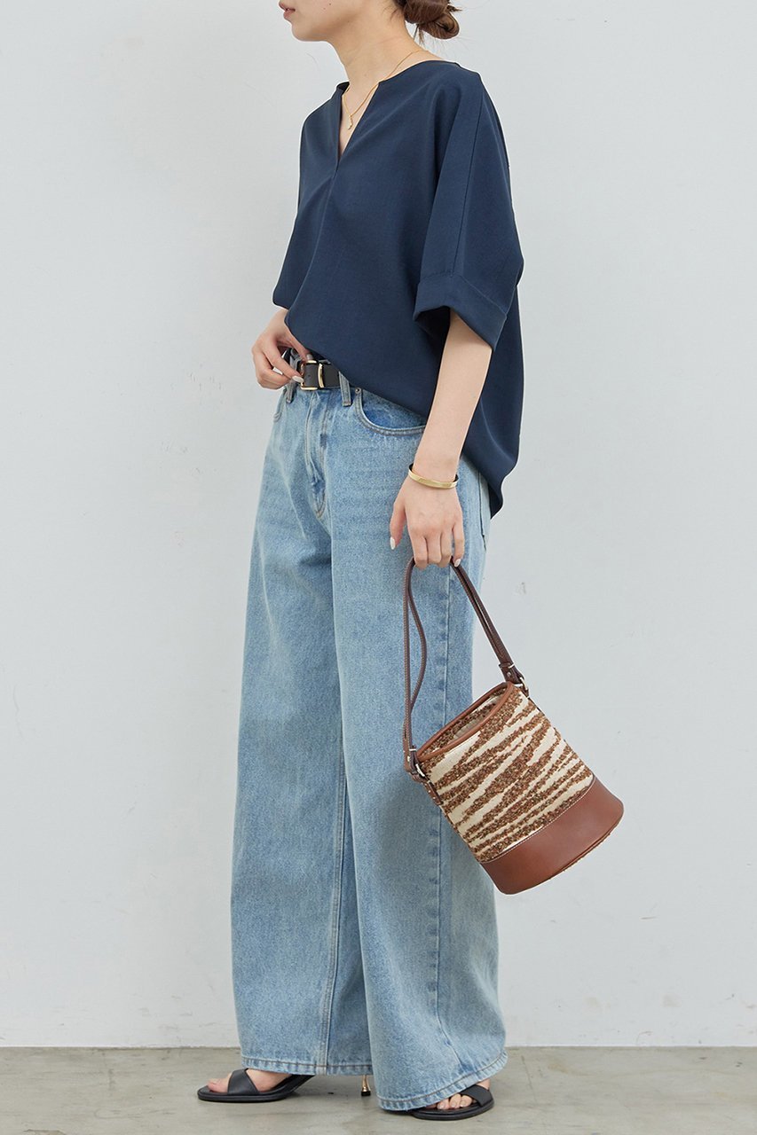 【ガリャルダガランテ/GALLARDAGALANTE】のスキッパーブラウス 人気、トレンドファッション・服の通販 founy(ファニー) 　ファッション　Fashion　レディースファッション　WOMEN　トップス・カットソー　Tops/Tshirt　シャツ/ブラウス　Shirts/Blouses　ショート　Short　スキッパー　Skipper　スリーブ　Sleeve　デニム　Denim　ハーフ　Half　ビジネス 仕事 通勤　Business　夏　Summer　NEW・新作・新着・新入荷　New Arrivals　秋　Autumn/Fall　other-3|ID: prp329100003220833 ipo3291000000031961357