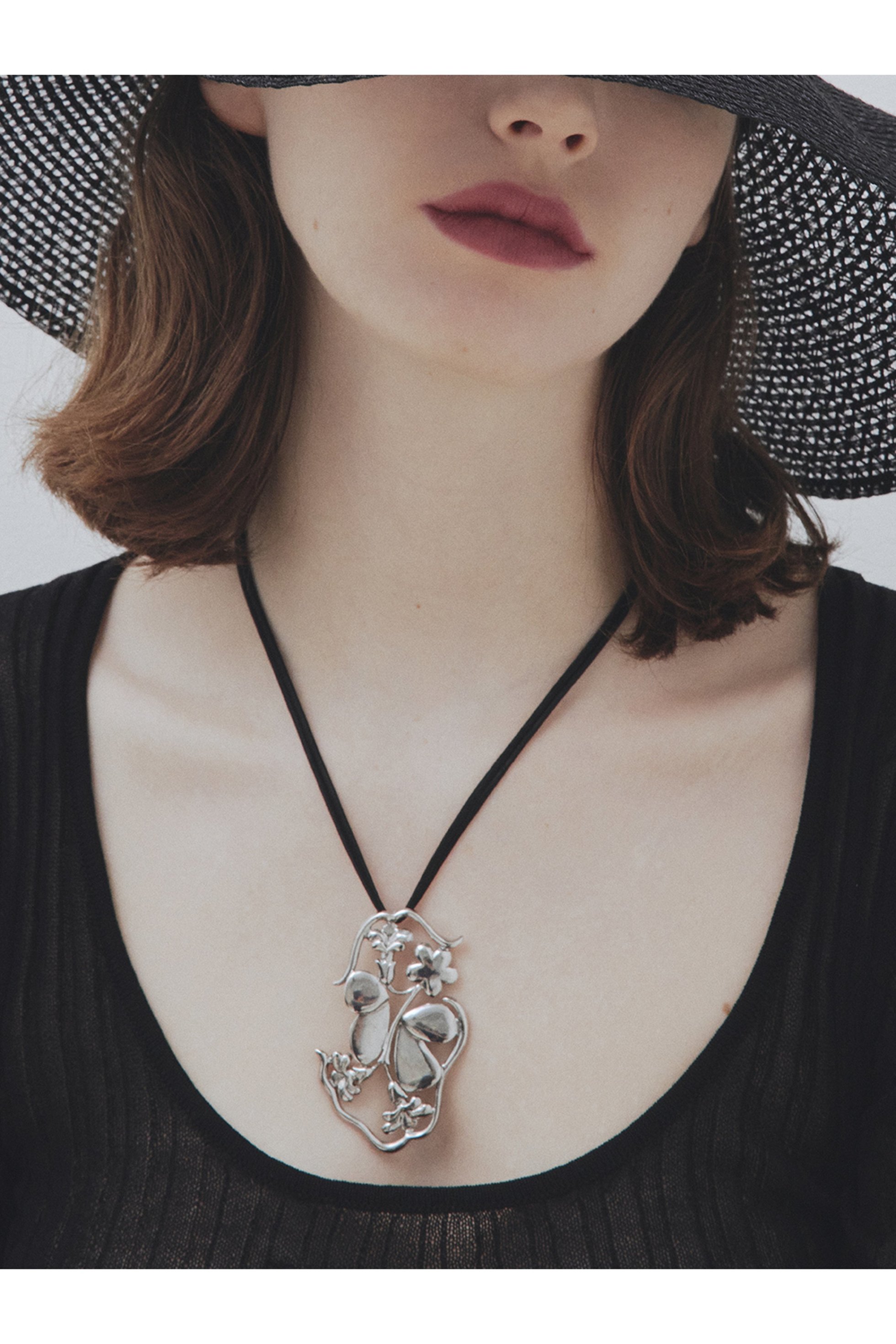 【イリスフォーセブン/IRIS 47】のelegance ネックレス 人気、トレンドファッション・服の通販 founy(ファニー) 　ファッション　Fashion　レディースファッション　Fashion for Women　ジュエリー　Jewelry　ネックレス　Necklaces & Pendants　おすすめ　Recommended / Our Picks　シルク　Silk, 100% Silk　シンプル　Simple, Minimal　ネックレス　Necklace, Pendant Necklace　モチーフ　Motif, Design Theme　透かし　Cut-Out, Lacework　other-2|ID: prp329100003318579 ipo3291000000036093990