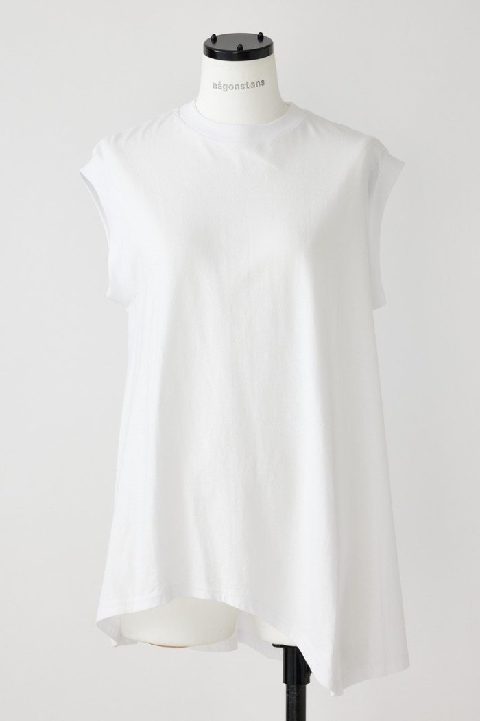 【ナゴンスタンス/nagonstans】のソフト天竺 ラウンドAラインT/T タンクトップ インテリア・キッズ・メンズ・レディースファッション・服の通販 founy(ファニー) https://founy.com/ ファッション Fashion レディースファッション Fashion for Women トップス・カットソー Cut & Sew Tops キャミソール&ノースリーブ Camisoles & Sleeveless Tops シャツ・ブラウス・オフィスカジュアル Elegant Blouses & Button-Ups ロングTシャツ・Tシャツ Longline T-Shirts & Tees カットソー・ベーシックTシャツ Cut-and-Sewn Tops / Stretch Tees & Basics キャミソール Camisole, Spaghetti Strap Top シンプル Simple, Minimal タンク Tank Top, Sleeveless Top フレア Flare, Flared ラウンド Round, Round Neck |ID: prp329100003341209 ipo3291000000036989677