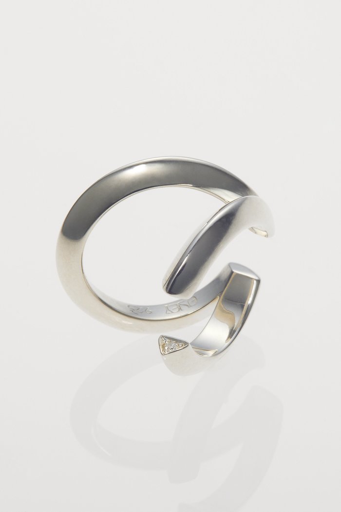 【エネイ/ENEY】のMEBUKI イヤーカフ(片耳用) インテリア・キッズ・メンズ・レディースファッション・服の通販 founy(ファニー) https://founy.com/ ファッション Fashion レディースファッション Fashion for Women ジュエリー Jewelry ファッションリング Fashion Rings イヤリング・フープ・ドロップタイプ Hoop, Drop & Clip Earrings イヤリング Earrings イヤーカフ Ear Cuffs シンプル Simple, Minimal ダイヤモンド Diamond, Brilliant Cut フープ Hoop, Hoop Earrings 片耳 One-Ear, Single Earring |ID: prp329100003345324 ipo3291000000036032250