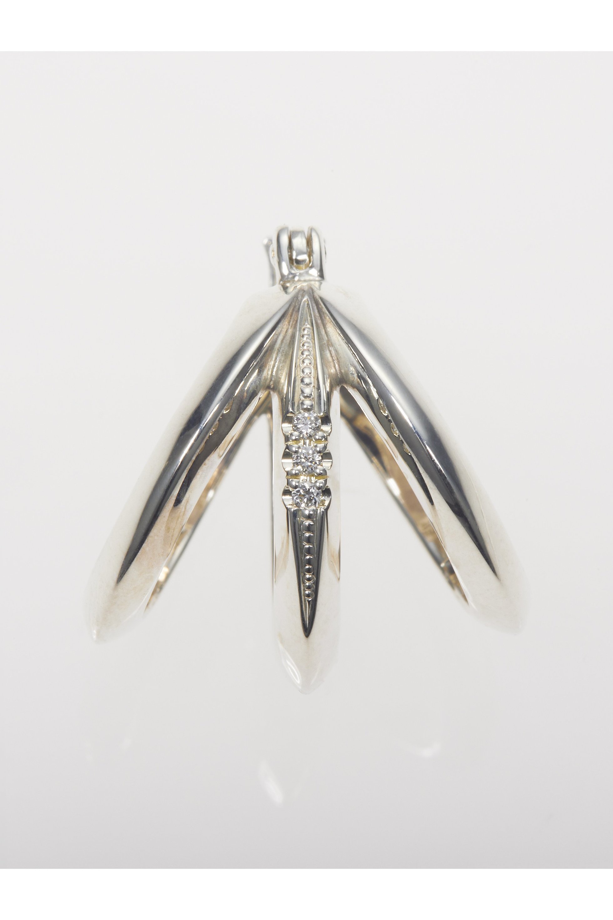 【エネイ/ENEY】のMEBUKI ピアス 人気、トレンドファッション・服の通販 founy(ファニー) 　ファッション　Fashion　レディースファッション　Fashion for Women　ジュエリー　Jewelry　ファッションリング　Fashion Rings　イヤリング・フープ・ドロップタイプ　Hoop, Drop & Clip Earrings　アシンメトリー　Asymmetrical Style　イヤリング　Earrings　カッティング　Cutting Detail　コレクション　Collection, Seasonal Line　ダイヤモンド　Diamond, Brilliant Cut　フープ　Hoop, Hoop Earrings　other-8|ID: prp329100003345325 ipo3291000000035757778