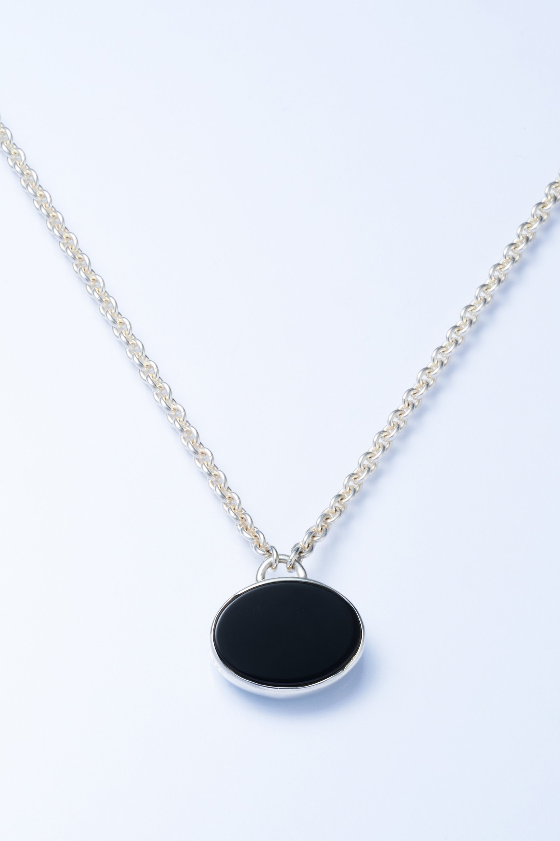 【プラウ/PLOW】のOval ネックレス(オニキス/白蝶貝リバーシブル) 人気、トレンドファッション・服の通販 founy(ファニー) 　ファッション　Fashion　レディースファッション　WOMEN　ジュエリー　Jewelry　ネックレス　Necklaces　スタイリッシュ　Stylish　ネックレス　Necklace　リバーシブル　Reversible　エレガント 上品　Elegant　 other-1|ID: prp329100003384103 ipo3291000000031914059