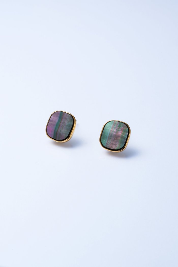 【プラウ/PLOW】のShell Window ピアス インテリア・キッズ・メンズ・レディースファッション・服の通販 founy(ファニー) https://founy.com/ ファッション Fashion レディースファッション Fashion for Women ジュエリー Jewelry ファッションリング Fashion Rings イヤリング・フープ・ドロップタイプ Hoop, Drop & Clip Earrings イヤリング Earrings シンプル Simple, Minimal スタイリッシュ Stylish, Fashionable ストーン Stone, Gem-Like |ID: prp329100003384105 ipo3291000000036115028