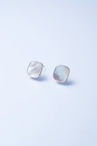 【プラウ/PLOW】のShell Window ピアス ホワイト|ID: prp329100003384105 ipo3291000000036115036