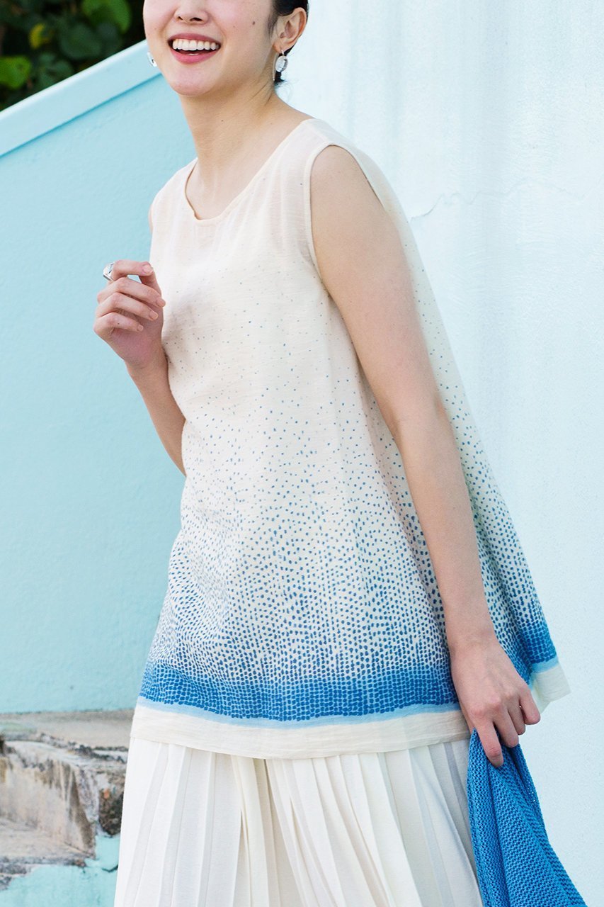 【プリスティン/PRISTINE】のグラデドットノースリーブブラウス 人気、トレンドファッション・服の通販 founy(ファニー) 　ファッション　Fashion　レディースファッション　WOMEN　トップス・カットソー　Tops/Tshirt　キャミソール / ノースリーブ　No Sleeves　シャツ/ブラウス　Shirts/Blouses　おすすめ　Recommend　グラデーション　Gradation　ドット　Dot　ノースリーブ　No Sleeve　ボトム　Bottom　リネン　Linen　other-6|ID: prp329100003419449 ipo3291000000031405088