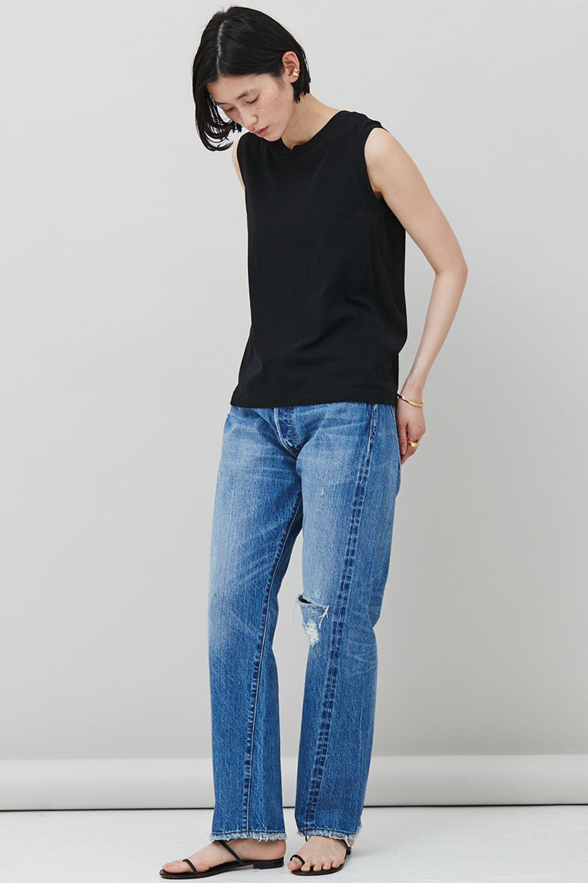 【カレンソロジー/Curensology】の5AWノースリーブTシャツ 人気、トレンドファッション・服の通販 founy(ファニー) 　ファッション　Fashion　レディースファッション　Fashion for Women　トップス・カットソー　Cut & Sew Tops　キャミソール&ノースリーブ　Camisoles & Sleeveless Tops　シャツ・ブラウス・オフィスカジュアル　Elegant Blouses & Button-Ups　ロングTシャツ・Tシャツ　Longline T-Shirts & Tees　カットソー・ベーシックTシャツ　Cut-and-Sewn Tops / Stretch Tees & Basics　インナー　Innerwear　キャミソール　Camisole, Spaghetti Strap Top　サロペット　Overalls, Salopette　シンプル　Simple, Minimal　タンク　Tank Top, Sleeveless Top　デニム　Denim, Jeans Material　ノースリーブ　Sleeveless, No-Sleeve　プレミアム　Premium, High-End　エレガント 上品　Elegant　吸水　Absorbent, Quick-Dry　other-3|ID: prp329100003447824 ipo3291000000035921966