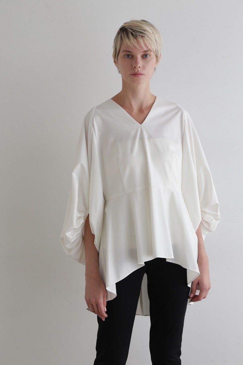 【ル フィル/LE PHIL】のコンパクトポンチブラウス 人気、トレンドファッション・服の通販 founy(ファニー) 　ファッション　Fashion　レディースファッション　WOMEN　トップス・カットソー　Tops/Tshirt　シャツ/ブラウス　Shirts/Blouses　なめらか　Smooth　カットソー　Cut And Sew　ギャザー　Gather　ショート　Short　ジャージ　Jersey　スリーブ　Sleeve　ドレープ　Drape　バランス　Balance　フレア　Flare　フロント　Front　ワイド　Wide　other-2|ID: prp329100003450038 ipo3291000000031915124