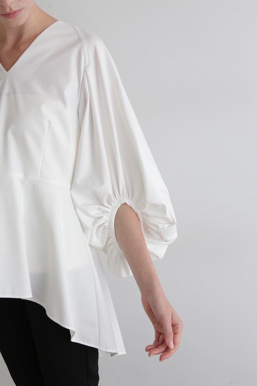 【ル フィル/LE PHIL】のコンパクトポンチブラウス 人気、トレンドファッション・服の通販 founy(ファニー) 　ファッション　Fashion　レディースファッション　WOMEN　トップス・カットソー　Tops/Tshirt　シャツ/ブラウス　Shirts/Blouses　なめらか　Smooth　カットソー　Cut And Sew　ギャザー　Gather　ショート　Short　ジャージ　Jersey　スリーブ　Sleeve　ドレープ　Drape　バランス　Balance　フレア　Flare　フロント　Front　ワイド　Wide　other-7|ID: prp329100003450038 ipo3291000000031915129