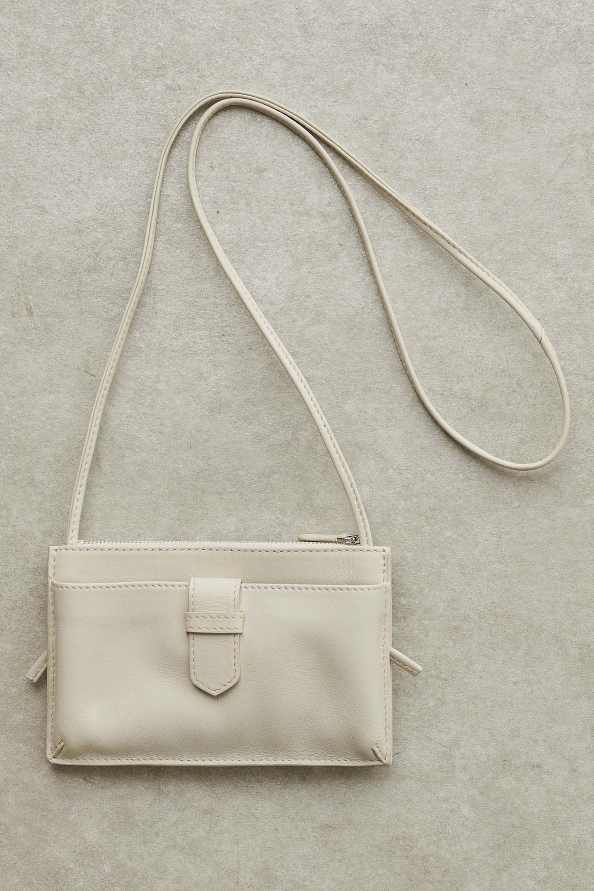 【ウィムガゼット/Whim Gazette】の【Hoaw.】スマホウォレットショルダーバッグ3 人気、トレンドファッション・服の通販 founy(ファニー) 　ファッション　Fashion　レディースファッション　Fashion for Women　バッグ　Bags　アクセサリー　Fashion Accessories　春　Spring　シューズ　Shoes, Footwear　ショルダー　Shoulder, Shoulder Strap　シルバー　Silver, Metallic Silver　シンプル　Simple, Minimal　財布　Wallet, Purse　なめらか　Smooth, Silky Texture　パープル　Purple, Violet　ベーシック　Basic, Essential　ポケット　Pocket, Pocket Detail　ポシェット　Pochette, Mini Bag　ラベンダー　Lavender　ロング　Long, Long-Length　S/S・春夏　SS, Spring/Summer, Warm Season　夏　Summer　エレガント 上品　Elegant　スマホケース　Smartphone Case　 other-1|ID: prp329100003483802 ipo3291000000035101479