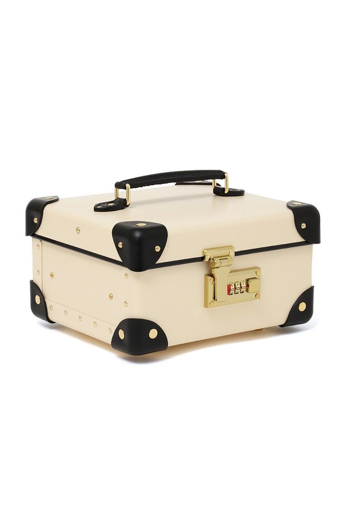 【アドーア/ADORE】のGLOBE TROTTER × ADORE ジュエリーケース インテリア・キッズ・メンズ・レディースファッション・服の通販 founy(ファニー) https://founy.com/ ファッション Fashion レディースファッション Fashion for Women ポーチ&ミニバッグ Pouches & Mini Bags おすすめ Recommended / Our Picks ギフト プレゼント Gift / Present ジュエリー Jewelry, Accessories スーツケース キャリーケース Suitcase / Carry Case プリント Print, Printed Pattern ポーチ Pouch, Small Case ランジェリー Lingerie, Intimate Wear |ID: prp329100003485518 ipo3291000000036240308