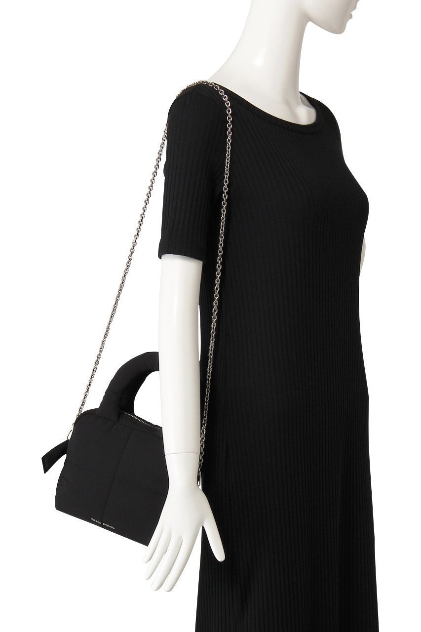 【メゾンスペシャル/MAISON SPECIAL】のピローボストン 人気、トレンドファッション・服の通販 founy(ファニー) 　ファッション　Fashion　レディースファッション　Fashion for Women　バッグ　Bags　おすすめ　Recommended / Our Picks　クッション　Cushion, Throw Pillow　ショルダー　Shoulder, Shoulder Strap　スマート　Smart, Elegant　チェーン　Chain, Chain Strap　プレート　Plate, Dish　ボストン　Boston　ボストンバッグ　Boston Bag, Retro Bag　ポケット　Pocket, Pocket Detail　メタル　Metal, Metal Parts　リップ　Lip, Lip Motif　other-2|ID: prp329100003487726 ipo3291000000032797582
