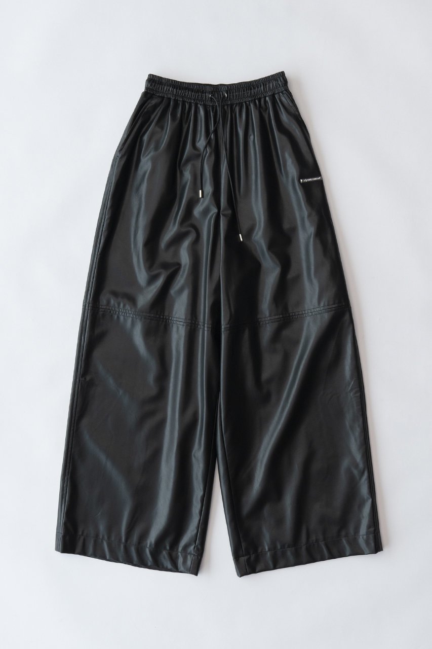 【プランク プロジェクト/PRANK PROJECT】のフェイクレザーボリュームワイドパンツ / Synthetic Leather Voluminous Wide Pants インテリア・キッズ・メンズ・レディースファッション・服の通販 founy(ファニー) 　ファッション　Fashion　レディースファッション　WOMEN　パンツ　Pants　おすすめ　Recommend　フェイクレザー　Faux Leather　冬　Winter　BLK(ブラック)|ID: prp329100003487802 ipo3291000000023065996