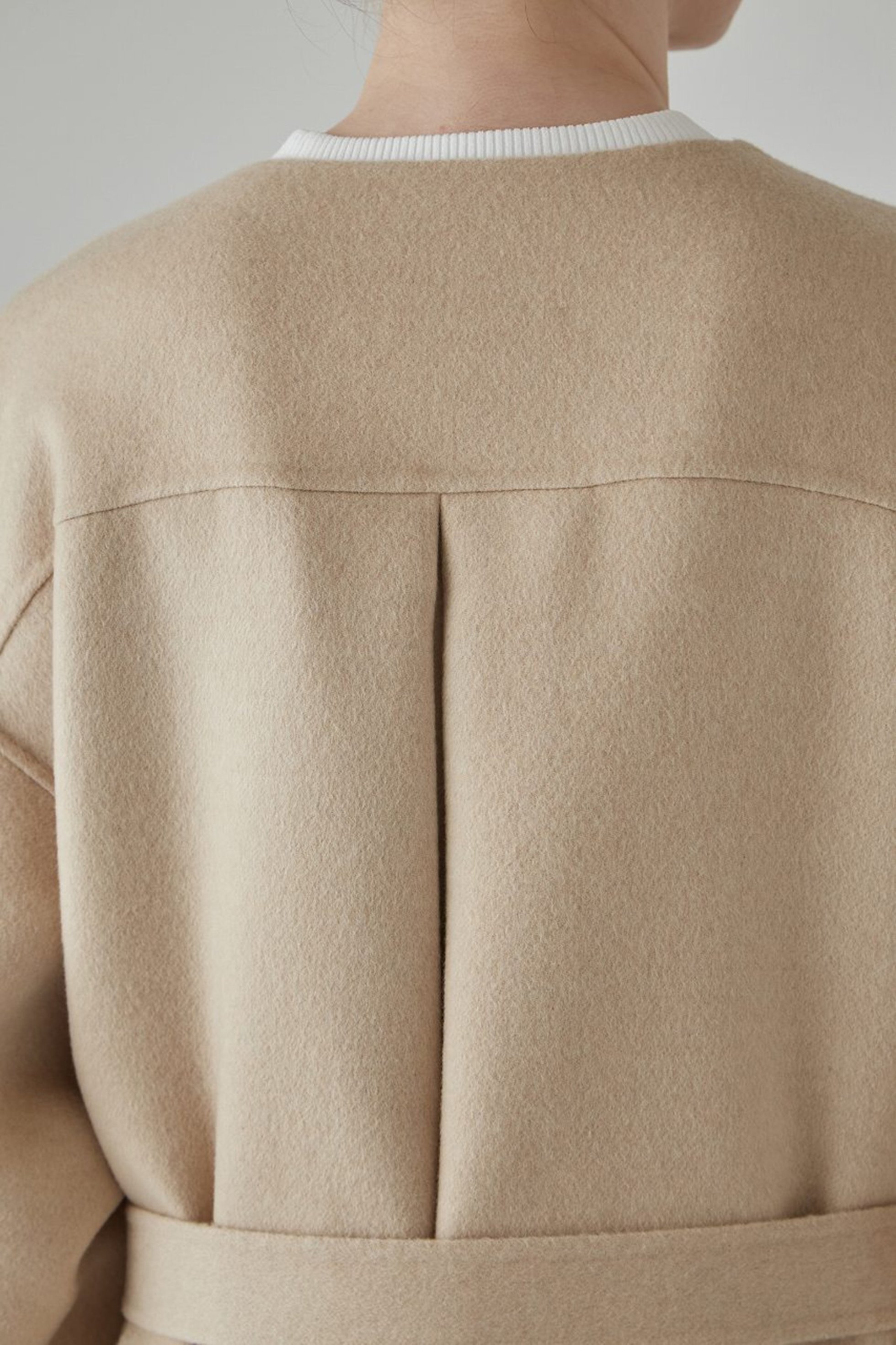 【アドーア/ADORE】のピュアカシミヤコート 人気、トレンドファッション・服の通販 founy(ファニー) 　ファッション　Fashion　レディースファッション　Fashion for Women　アウター　Coat / Outerwear Collection　コート・ロングコート・ピーコート　Long Coats, Peacoats & More　エレガント 上品　Elegant　カッティング　Cutting Detail　シンプル　Simple, Minimal　ダブル　Double, Double-Breasted　フィット　Fit, Slim Fit　フォルム　Silhouette, Form　フロント　Front, Front Design　ブローチ　Brooch, Pin Brooch　モダン　Modern, Contemporary　ロング　Long, Long-Length　other-5|ID: prp329100003504865 ipo3291000000034220269