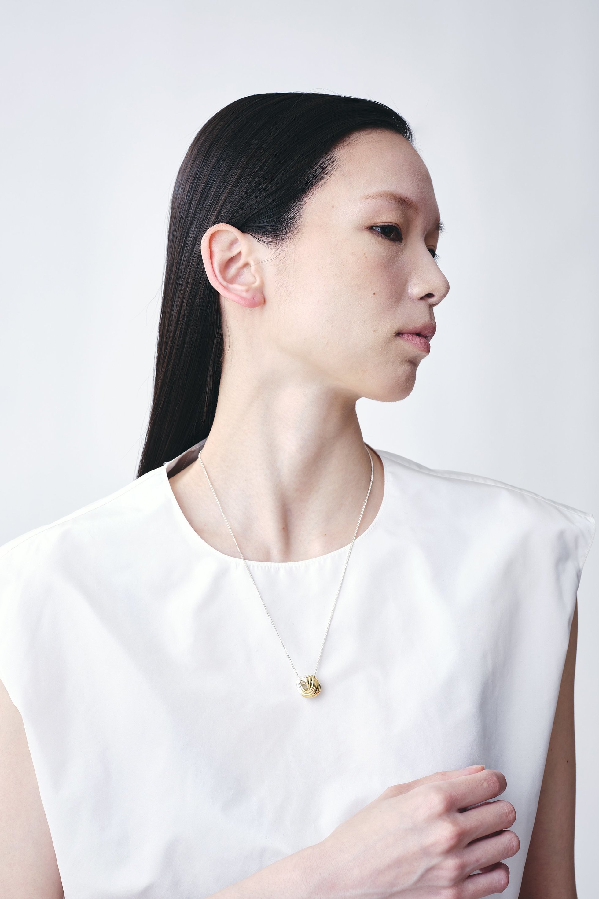 【プラウ/PLOW】のFrench ネックレス 人気、トレンドファッション・服の通販 founy(ファニー) ファッション Fashion レディースファッション Fashion for Women ジュエリー Jewelry ネックレス Necklaces & Pendants シルバー Silver, Metallic Silver ジュエリー Jewelry, Accessories スタイリッシュ Stylish, Fashionable ツイスト Tweed, Tweed Fabric トレンド Trend, Trending Now ネックレス Necklace, Pendant Necklace フープ Hoop, Hoop Earrings モダン Modern, Contemporary エレガント 上品 Elegant other-2|ID: prp329100003507774 ipo3291000000035789264