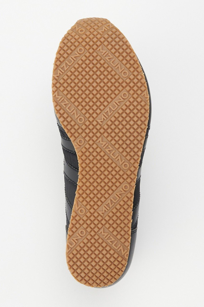 【ランバン オン ブルー/LANVIN en Bleu】の【UNISEX】MIZUNO MR1 LANVIN en Bleu 人気、トレンドファッション・服の通販 founy(ファニー) 　ファッション　Fashion　レディースファッション　Fashion for Women　アイレット　Eyelet Lace　シンプル　Simple, Minimal　スニーカー　Sneakers, Trainers　チャーム　Charm, Pendant　バルーン　Balloon, Balloon Silhouette　フィット　Fit, Slim Fit　フォルム　Silhouette, Form　ユニセックス　Unisex, Genderless　レース　Lace, Lace Fabric　おすすめ　Recommended / Our Picks　other-5|ID: prp329100003529578 ipo3291000000035902433