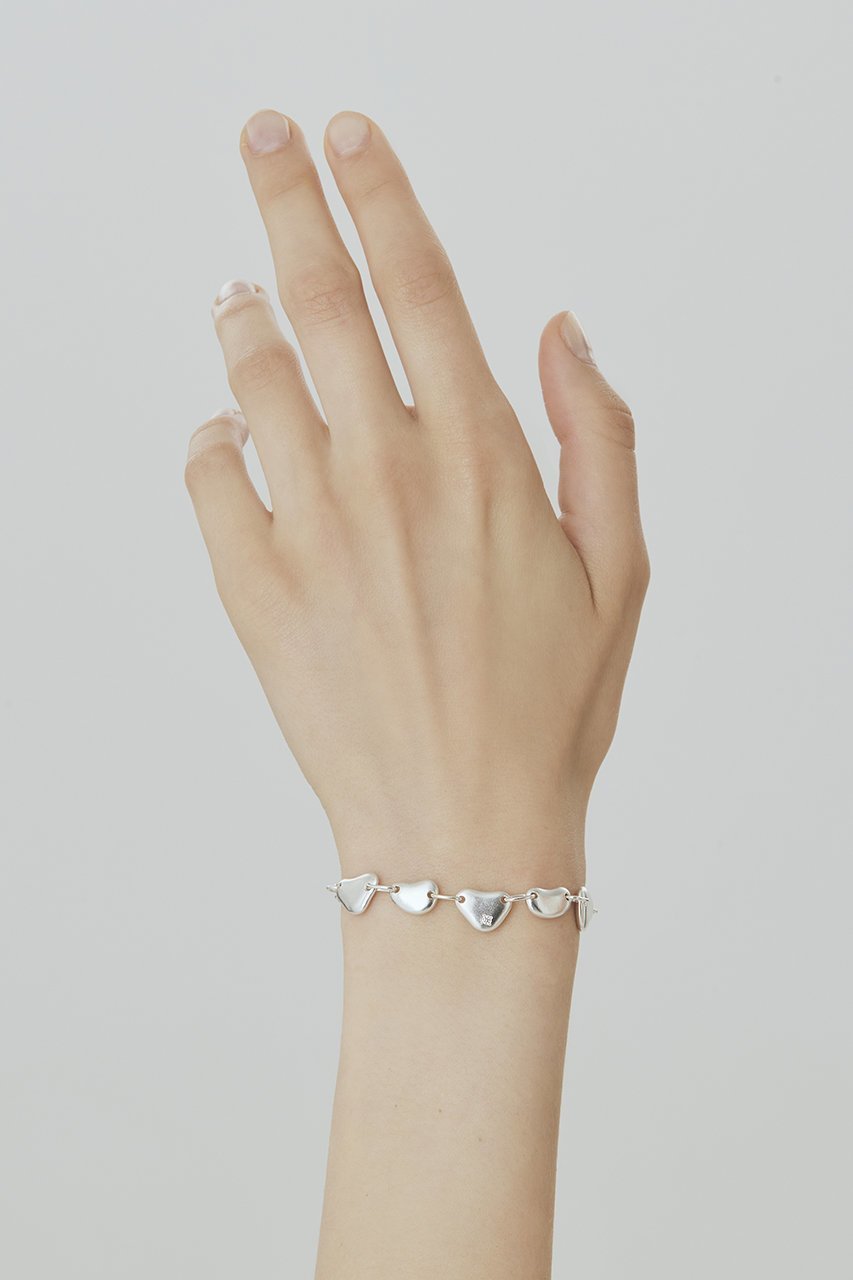 【エネイ/ENEY】のWATER シルバーブレスレット 人気、トレンドファッション・服の通販 founy(ファニー) 　ファッション　Fashion　レディースファッション　Fashion for Women　ジュエリー　Jewelry　チェーン＆カフブレスレット　Cuff & Chain Bracelets　バングル・カフブレスレット　Bangles & Cuff Bracelets　コレクション　Collection, Seasonal Line　シルバー　Silver, Metallic Silver　チェーン　Chain, Chain Strap　バランス　Balance, Style Balance　ブレスレット　Bracelet, Wristband　other-2|ID: prp329100003555091 ipo3291000000035611450
