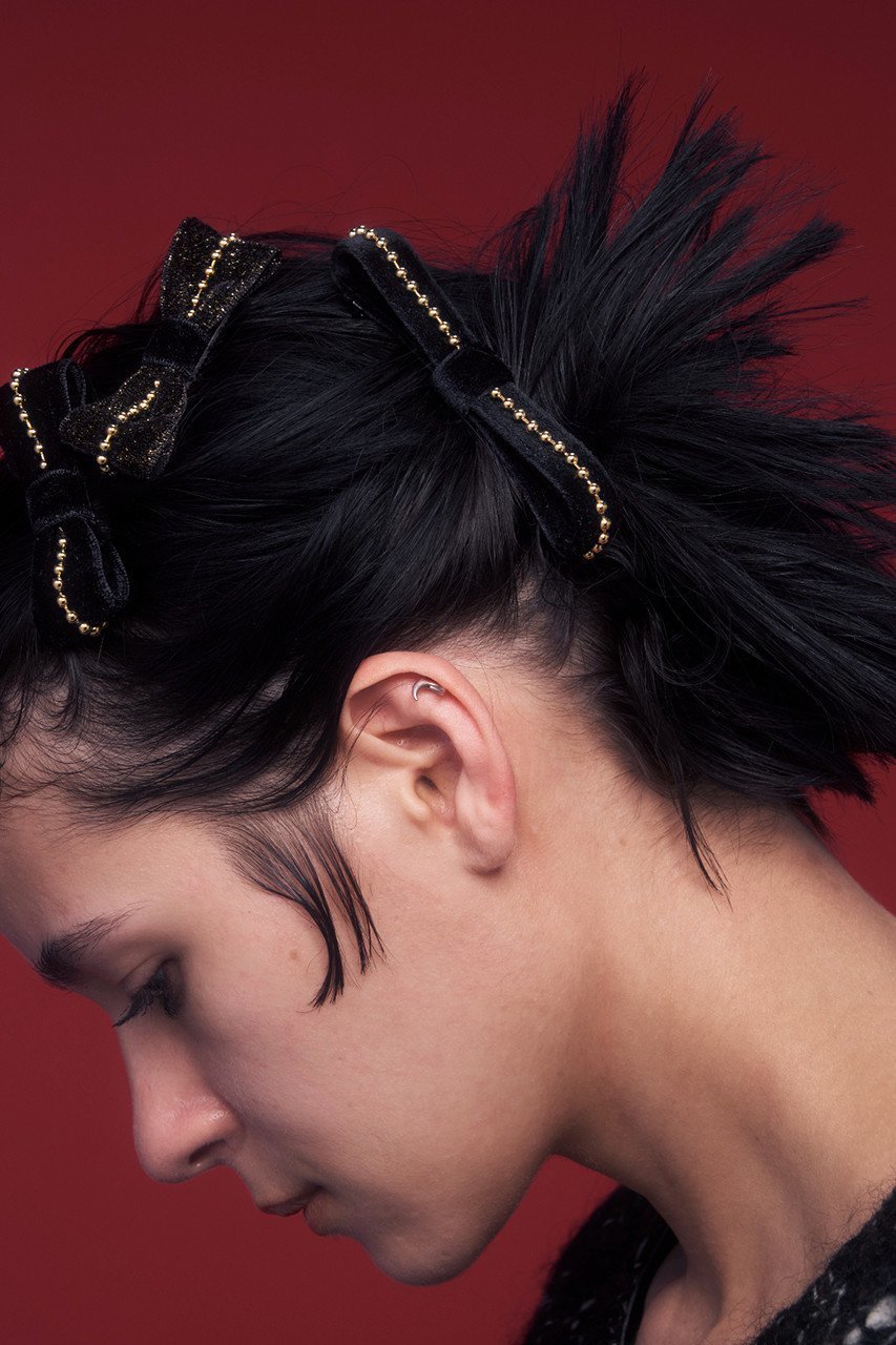 【イリスフォーセブン/IRIS 47】のvelvet クリップ 人気、トレンドファッション・服の通販 founy(ファニー) 　ファッション　Fashion　レディースファッション　Fashion for Women　シュシュ&ヘアアクセ/ヘアアレンジ　Scrunchies & Hair Accessories　おすすめ　Recommended / Our Picks　アクセサリー　Fashion Accessories　ジャケット　Jacket, Outerwear　ストール　Stole, Wrap　チェーン　Chain, Chain Strap　バレッタ　Barrette, Hair Clip　ベルベット　Velvet, Velvety　ベロア　Velour, Soft Velvet　ポケット　Pocket, Pocket Detail　メタリック　Metallic, Shiny Finish　モダン　Modern, Contemporary　リボン　Ribbon, Bow　リュクス　Luxury, Elegant, High-End, Chic　other-2|ID: prp329100003563895 ipo3291000000032822366