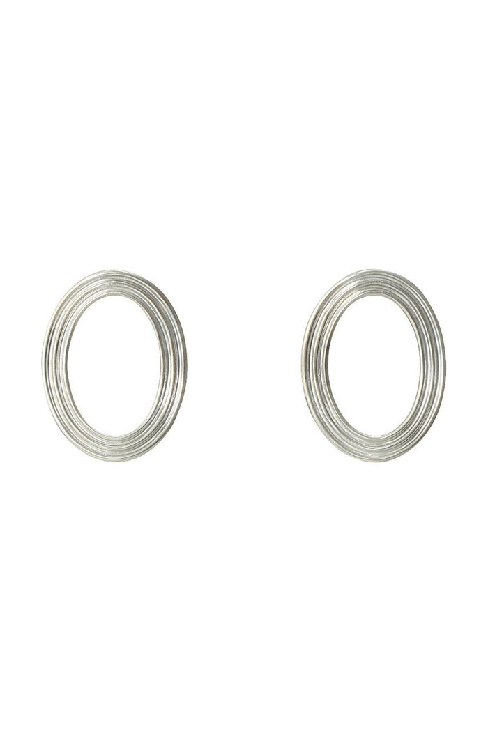 【イリスフォーセブン/IRIS 47】のtoric ピアス インテリア・キッズ・メンズ・レディースファッション・服の通販 founy(ファニー) https://founy.com/ ファッション Fashion レディースファッション Fashion for Women ジュエリー Jewelry ファッションリング Fashion Rings イヤリング・フープ・ドロップタイプ Hoop, Drop & Clip Earrings イヤリング Earrings オーバル Oval Design シンプル Simple, Minimal フォルム Silhouette, Form モチーフ Motif, Design Theme |ID: prp329100003624297 ipo3291000000036143384