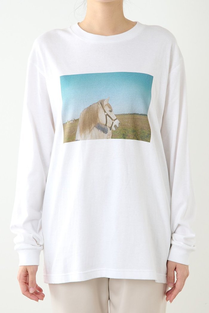 【ウィムガゼット/Whim Gazette】のフォトロンTee インテリア・キッズ・メンズ・レディースファッション・服の通販 founy(ファニー) https://founy.com/ ファッション Fashion レディースファッション Fashion for Women トップス・カットソー Cut & Sew Tops シャツ・ブラウス・オフィスカジュアル Elegant Blouses & Button-Ups ロングTシャツ・Tシャツ Longline T-Shirts & Tees カットソー・ベーシックTシャツ Cut-and-Sewn Tops / Stretch Tees & Basics おすすめ Recommended / Our Picks インナー Innerwear カットソー Cut and Sewn Top カーディガン Cardigan, Knitwear ジャケット Jacket, Outerwear スリーブ Sleeve, Long Sleeve / Short Sleeve フロント Front, Front Design プリント Print, Printed Pattern ベーシック Basic, Essential ロング Long, Long-Length |ID: prp329100003624826 ipo3291000000032868031