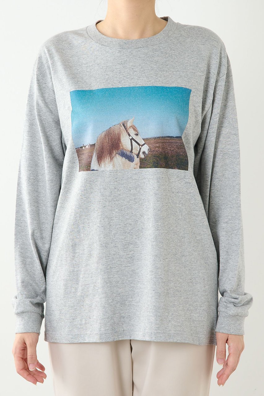 【ウィムガゼット/Whim Gazette】のフォトロンTee インテリア・キッズ・メンズ・レディースファッション・服の通販 founy(ファニー) 　ファッション　Fashion　レディースファッション　Fashion for Women　トップス・カットソー　Cut & Sew Tops　シャツ・ブラウス・オフィスカジュアル　Elegant Blouses & Button-Ups　ロングTシャツ・Tシャツ　Longline T-Shirts & Tees　カットソー・ベーシックTシャツ　Cut-and-Sewn Tops / Stretch Tees & Basics　おすすめ　Recommended / Our Picks　インナー　Innerwear　カットソー　Cut and Sewn Top　カーディガン　Cardigan, Knitwear　ジャケット　Jacket, Outerwear　スリーブ　Sleeve, Long Sleeve / Short Sleeve　フロント　Front, Front Design　プリント　Print, Printed Pattern　ベーシック　Basic, Essential　ロング　Long, Long-Length　グレー|ID: prp329100003624826 ipo3291000000032868042