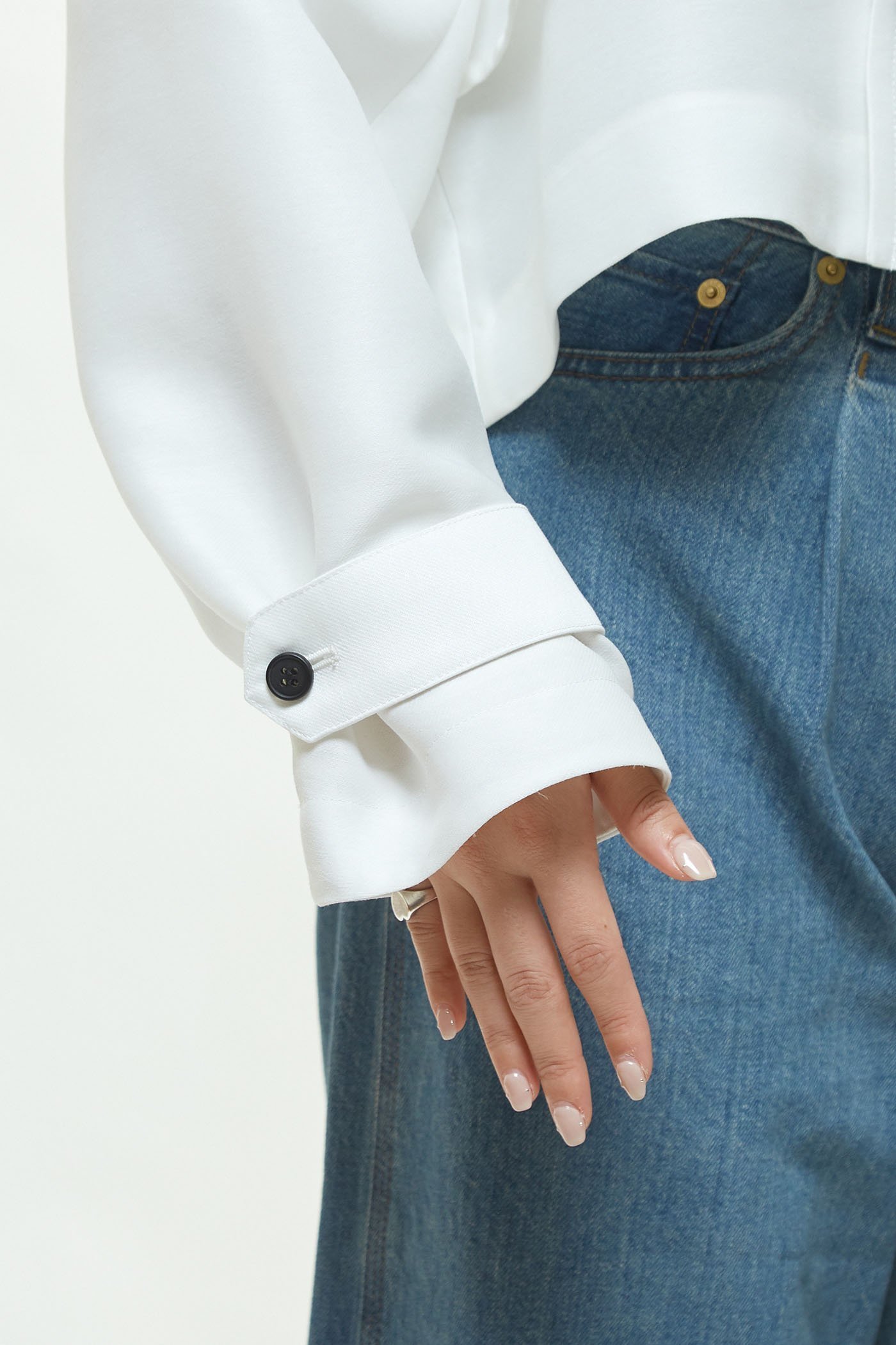 【マルティニーク/martinique】のショートトレンチ 人気、トレンドファッション・服の通販 founy(ファニー) ファッション Fashion レディースファッション Fashion for Women アウター Coat / Outerwear Collection コート・ロングコート・ピーコート Long Coats, Peacoats & More おすすめ Recommended / Our Picks クラシカル Classical, Vintage-Inspired クラシック Classic, Timeless Style クロップド Cropped, Short Length コンパクト Compact, Small Size ショート Short, Short Length スマート Smart, Elegant トレンチ Trench, Trench Coat フラップ Flap, Flap Pocket フロント Front, Front Design モダン Modern, Contemporary エレガント 上品 Elegant other-7|ID: prp329100003625492 ipo3291000000035041936