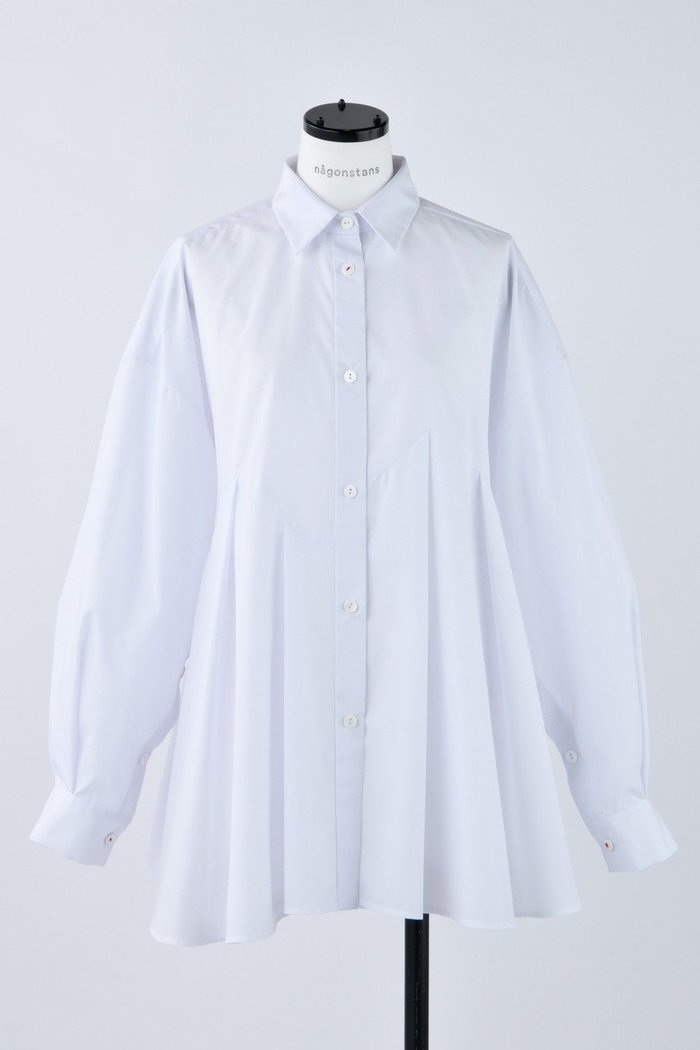 【ナゴンスタンス/nagonstans】のSOLOTEX 2WAY Curveヘム SH/シャツ インテリア・キッズ・メンズ・レディースファッション・服の通販 founy(ファニー) https://founy.com/ ファッション Fashion レディースファッション Fashion for Women トップス・カットソー Cut & Sew Tops シャツ・ブラウス・オフィスカジュアル Elegant Blouses & Button-Ups カーディガン Cardigan, Knitwear ストレッチ Stretch, Stretchy Fabric スリーブ Sleeve, Long Sleeve / Short Sleeve タフタ Taffeta, Structured Fabric ベスト Vest, Waistcoat ロング Long, Long-Length 冬 Winter / This Winter |ID: prp329100003625909 ipo3291000000036402236