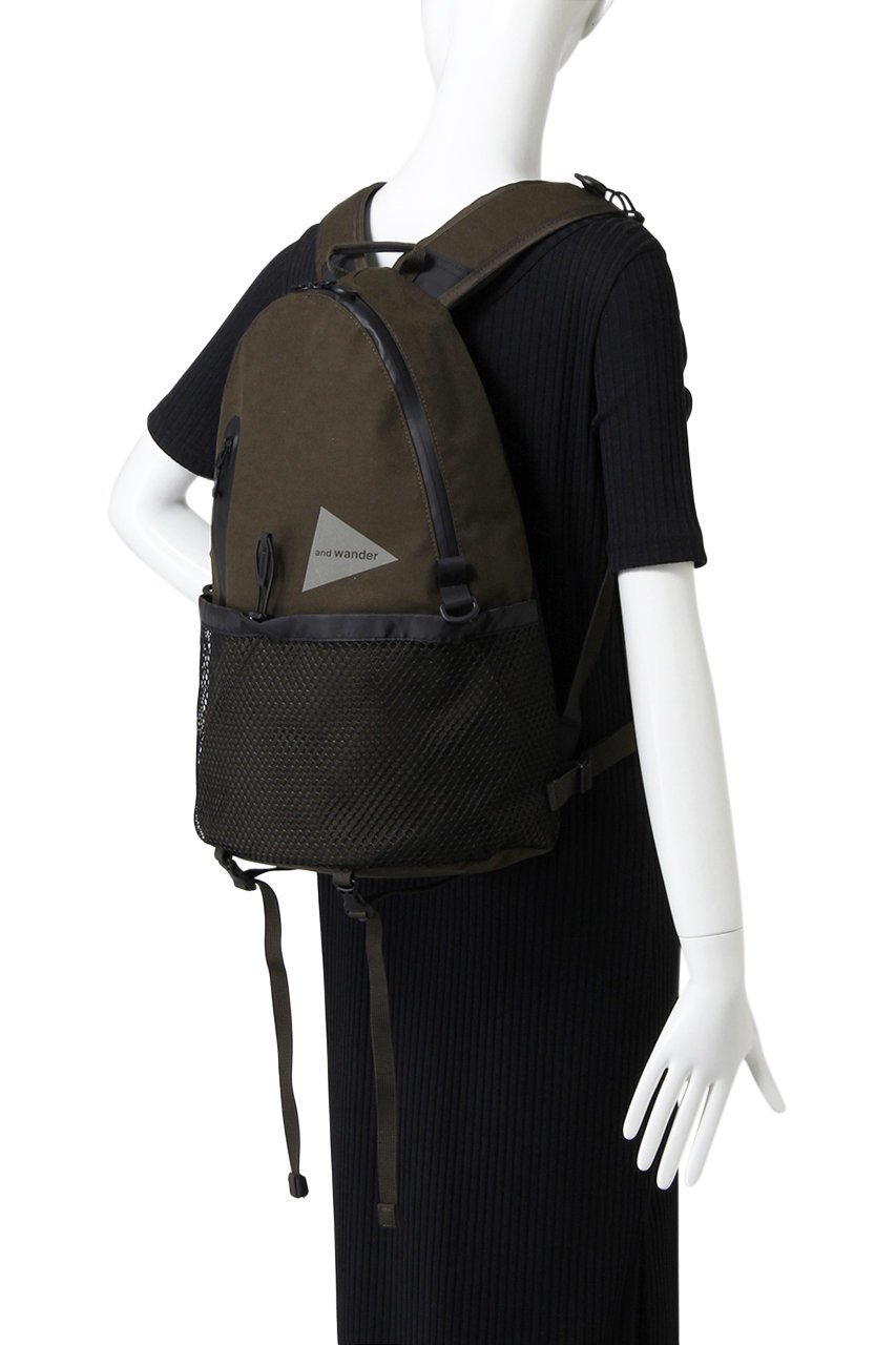 【アンドワンダー/and wander】の【UNISEX】PE/CO 20L daypack 人気、トレンドファッション・服の通販 founy(ファニー) 　ファッション　Fashion　レディースファッション　Fashion for Women　バッグ　Bags　ユニセックス　Unisex, Genderless　アウトドア　Outdoor Clothing　シンプル　Simple, Minimal　デイパック　Daypack, Casual Backpack　ポケット　Pocket, Pocket Detail　リュック　Backpack, Rucksack　定番　Standard, Basic Item　other-2|ID: prp329100003637785 ipo3291000000032796536