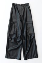 【メゾンスペシャル/MAISON SPECIAL】のSynthetic Leather Cargo Pants/フェイクレザーカーゴパンツ BLK(ブラック)|ID:prp329100003643097