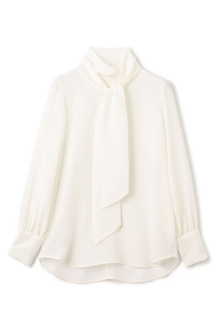 【ベイジ,/BEIGE,】のSTOW(ストー)/ボウタイブラウス インテリア・キッズ・メンズ・レディースファッション・服の通販 founy(ファニー) https://founy.com/ ファッション Fashion レディースファッション Fashion for Women トップス・カットソー Cut & Sew Tops シャツ・ブラウス・オフィスカジュアル Elegant Blouses & Button-Ups なめらか Smooth, Silky Texture シンプル Simple, Minimal ジョーゼット Georgette, Semi-Sheer Fabric スリーブ Sleeve, Long Sleeve / Short Sleeve ハイネック High Neck, Mock Neck ロング Long, Long-Length 人気 Popular, Best Seller 今季 This Season, Current Season 定番 Standard, Basic Item |ID: prp329100003661043 ipo3291000000036399219