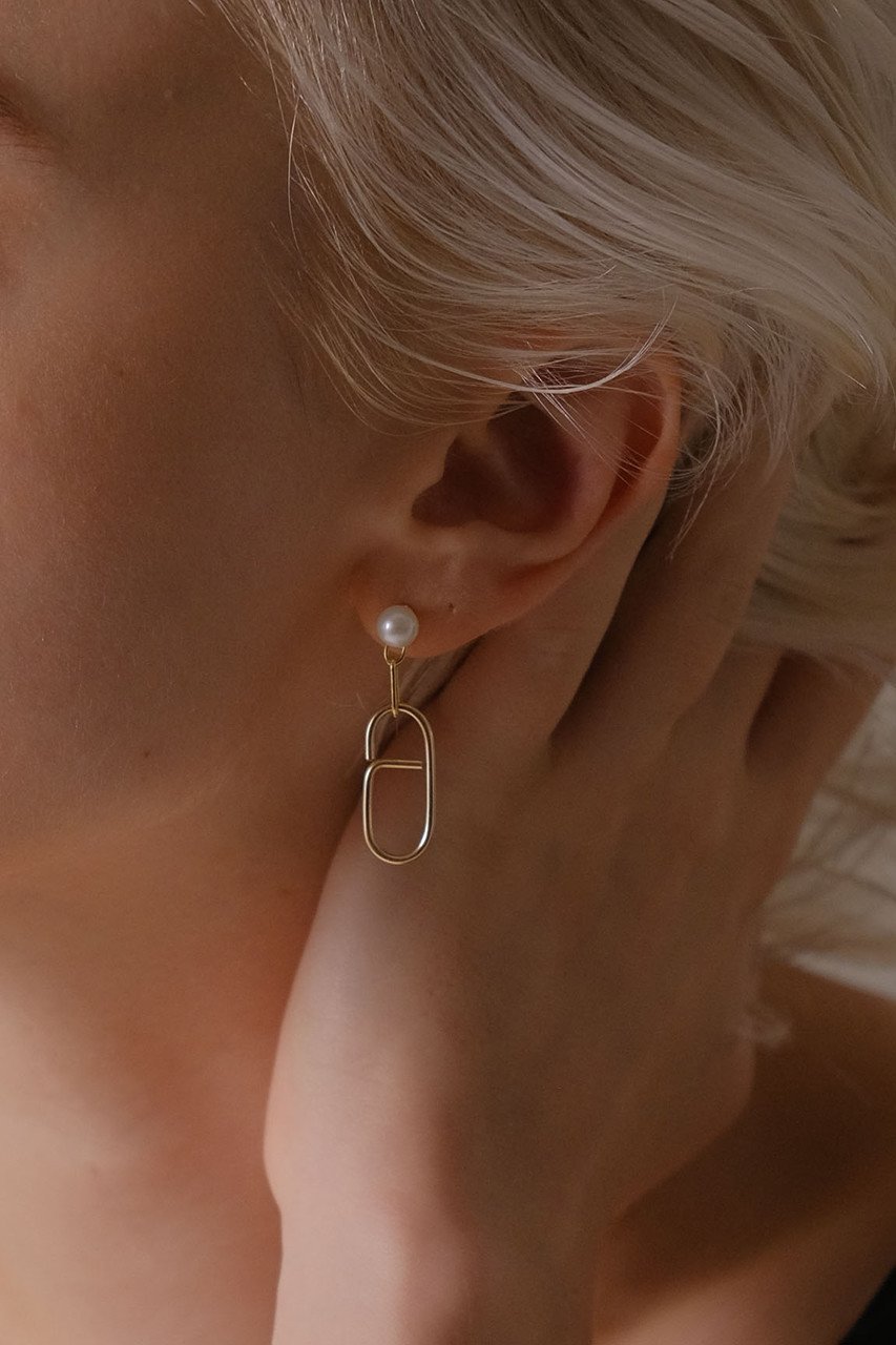 【ナチュラリジュエリ/NATURALI JEWELRY】のクリップチェーン2wayパールピアス 人気、トレンドファッション・服の通販 founy(ファニー) ファッション Fashion レディースファッション Fashion for Women ジュエリー Jewelry ファッションリング Fashion Rings イヤリング・フープ・ドロップタイプ Hoop, Drop & Clip Earrings おすすめ Recommended / Our Picks イヤリング Earrings シンプル Simple, Minimal セットアップ Set-Up, Coordinated Outfit チェーン Chain, Chain Strap パール Pearl, Pearl Accent モチーフ Motif, Design Theme other-7|ID: prp329100003670850 ipo3291000000035612394