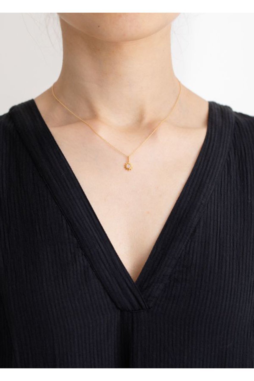 【ヌキテパ/NE QUITTEZ PAS】の【UPALA】Sun チャーム With レインボームーンストーン 人気、トレンドファッション・服の通販 founy(ファニー) 　ファッション　Fashion　レディースファッション　Fashion for Women　ジュエリー　Jewelry　おすすめ　Recommended / Our Picks　チェーン　Chain, Chain Strap　チャーム　Charm, Pendant　ネックレス　Necklace, Pendant Necklace　フープ　Hoop, Hoop Earrings　ブレスレット　Bracelet, Wristband　モチーフ　Motif, Design Theme　ローズ　Rose, Rose Motif　other-2|ID: prp329100003672322 ipo3291000000035925592