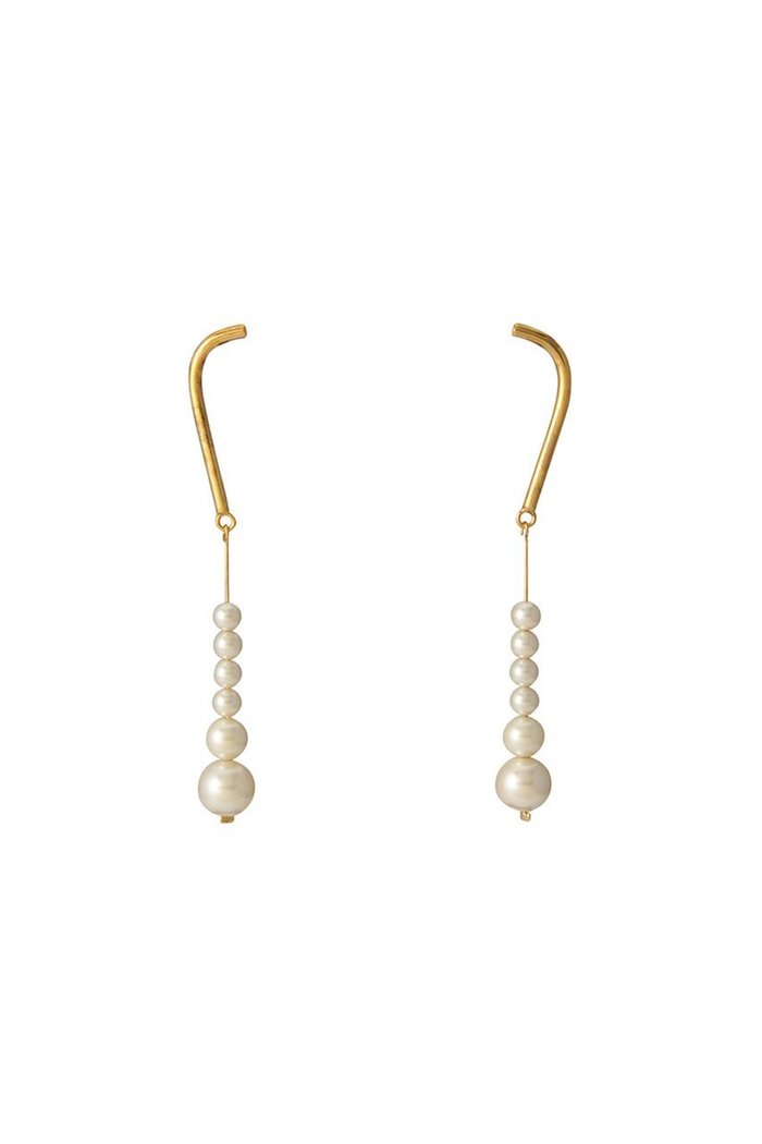 【アデル ビジュー/ADER bijoux】のNUAGE curve pearl ピアス インテリア・キッズ・メンズ・レディースファッション・服の通販 founy(ファニー) https://founy.com/ ファッション Fashion レディースファッション Fashion for Women ジュエリー Jewelry ファッションリング Fashion Rings イヤリング・フープ・ドロップタイプ Hoop, Drop & Clip Earrings イヤリング Earrings エレガント 上品 Elegant グラデーション Gradient, Ombre パーティ Party, Party Style パール Pearl, Pearl Accent メタル Metal, Metal Parts リュクス Luxury, Elegant, High-End, Chic |ID: prp329100003707006 ipo3291000000035611520