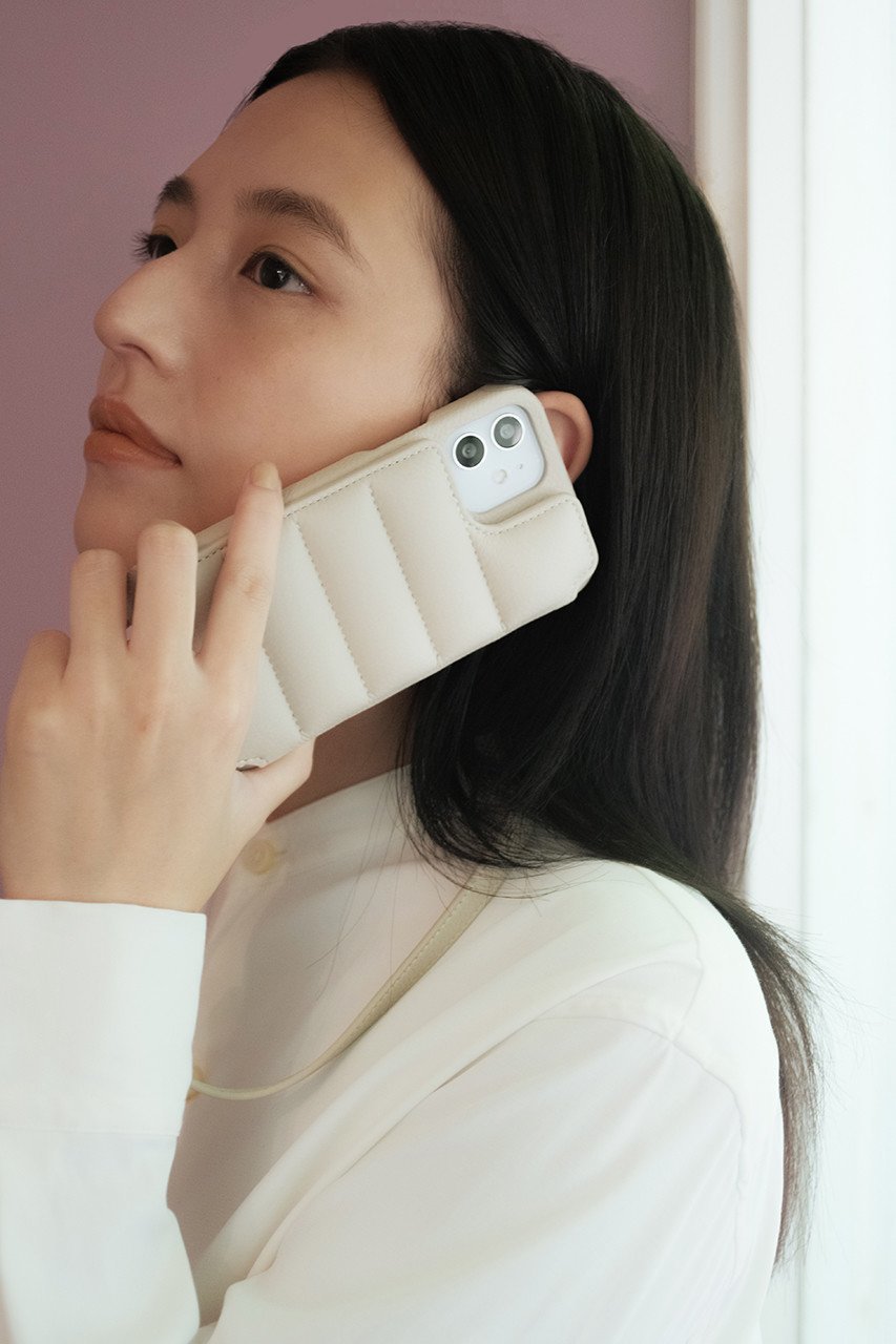 【デミュウ/DEMIU】のiPhone11 BALLON 背面収納スマホケース ストラップ別売 人気、トレンドファッション・服の通販 founy(ファニー) 　ファッション　Fashion　レディースファッション　Fashion for Women　ショルダー　Shoulder, Shoulder Strap　スタンド　Stand Collar, Upright Stand　スリット　Slit, Slit Detail　財布　Wallet, Purse　テクスチャー　Texture, Textured Fabric　デニム　Denim, Jeans Material　フィット　Fit, Slim Fit　ポケット　Pocket, Pocket Detail　マグネット　Magnet, Magnetic Closure　モコモコ　Fuzzy, Fluffy　ユニセックス　Unisex, Genderless　ラップ　Wrap, Wrap Design　おすすめ　Recommended / Our Picks　スマホケース　Smartphone Case　iPhone アイフォーン　iPhone　other-4|ID: prp329100003708884 ipo3291000000032800485