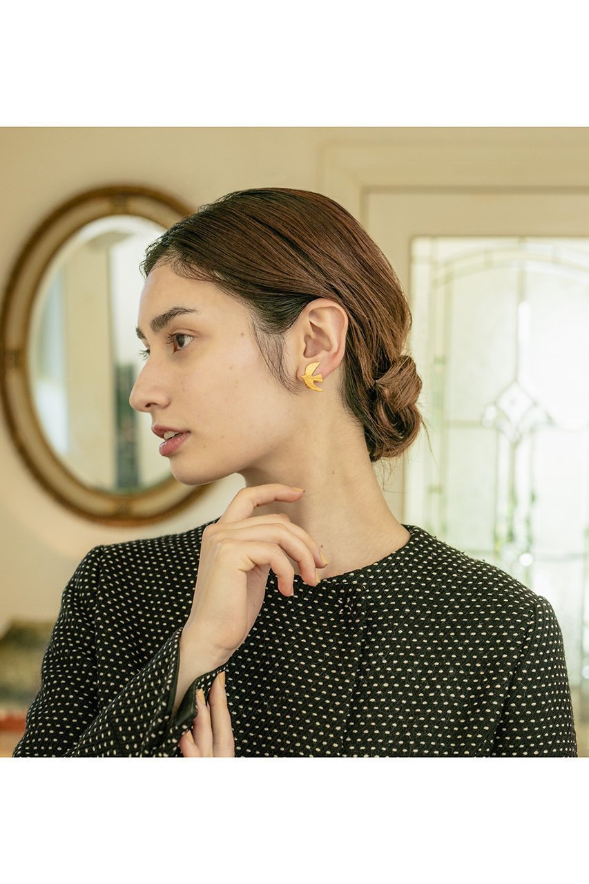 【セシル エ ジャンヌ/CECILE ET JEANNE】のラ・コロンブ(鳩)イヤリング ゴールド S 人気、トレンドファッション・服の通販 founy(ファニー) 　ファッション　Fashion　レディースファッション　Fashion for Women　ジュエリー　Jewelry　ファッションリング　Fashion Rings　イヤリング・フープ・ドロップタイプ　Hoop, Drop & Clip Earrings　イヤリング　Earrings　モチーフ　Motif, Design Theme　エレガント 上品　Elegant　人気　Popular, Best Seller　other-5|ID: prp329100003716202 ipo3291000000035477716