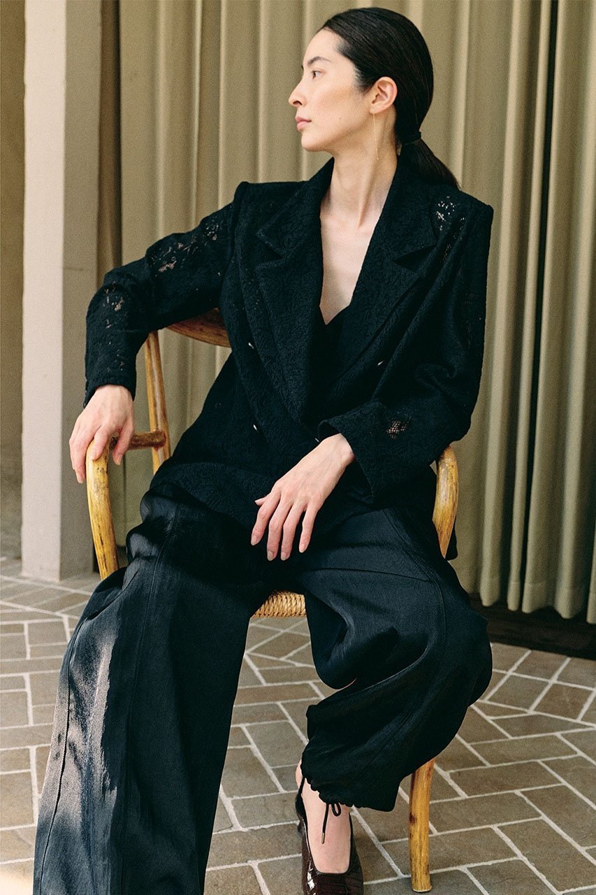 【スタニングルアー/STUNNING LURE】の【Waltz】レースジャケット 人気、トレンドファッション・服の通販 founy(ファニー) 　ファッション　Fashion　レディースファッション　Fashion for Women　アウター　Coat / Outerwear Collection　レディースジャケット・軽アウター　Jackets　クラシック　Classic, Timeless Style　ジャケット　Jacket, Outerwear　ダブル　Double, Double-Breasted　フォルム　Silhouette, Form　モダン　Modern, Contemporary　リラックス　Relax, Relaxed Fit　レース　Lace, Lace Fabric　other-6|ID: prp329100003723229 ipo3291000000032957386