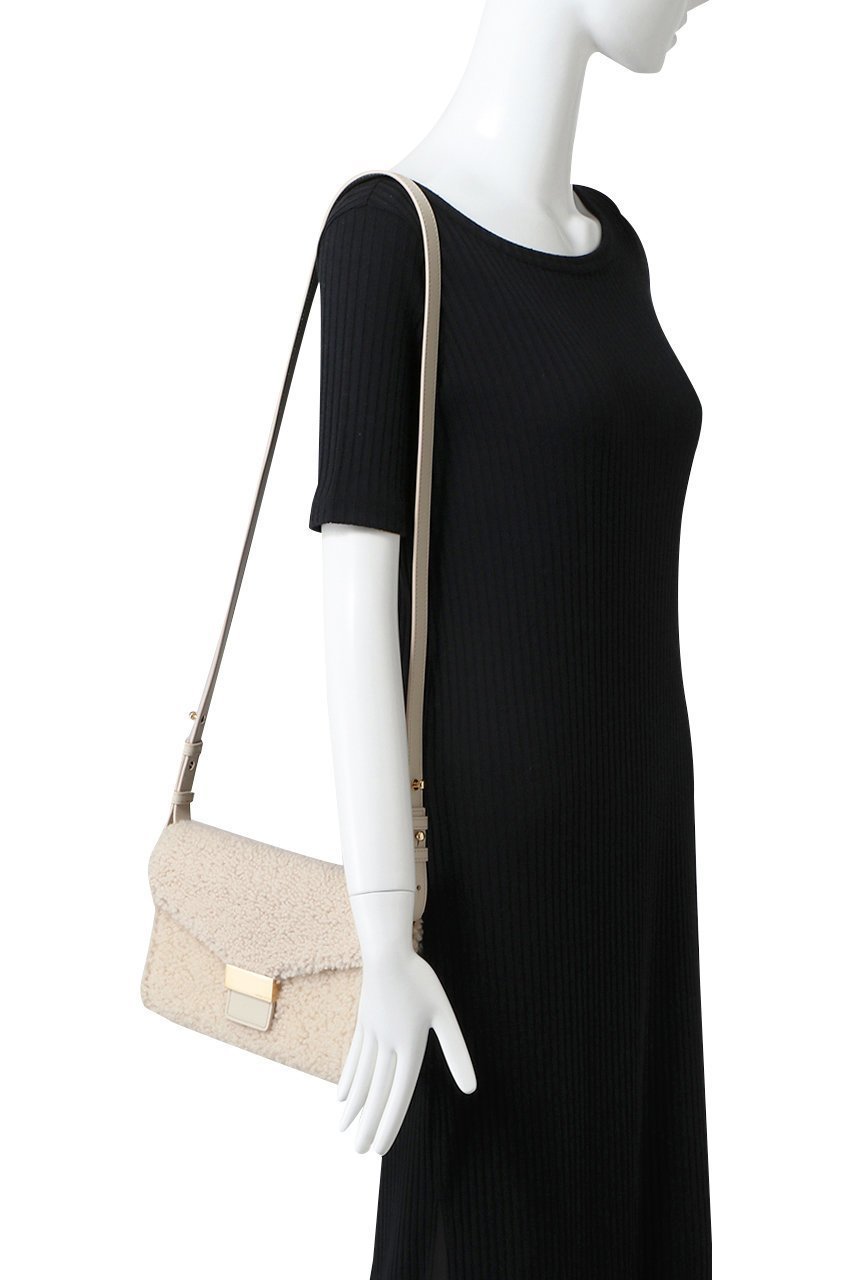 【セルジオ ロッシ/SERGIO ROSSI】のsr1 MESSENGER(CURLY) 人気、トレンドファッション・服の通販 founy(ファニー) 　ファッション　Fashion　レディースファッション　Fashion for Women　バッグ　Bags　コレクション　Collection, Seasonal Line　ショルダー　Shoulder, Shoulder Strap　フラップ　Flap, Flap Pocket　ポシェット　Pochette, Mini Bag　ムートン　Shearling, Mouton　ラップ　Wrap, Wrap Design　ロング　Long, Long-Length　other-2|ID: prp329100003724111 ipo3291000000032796742
