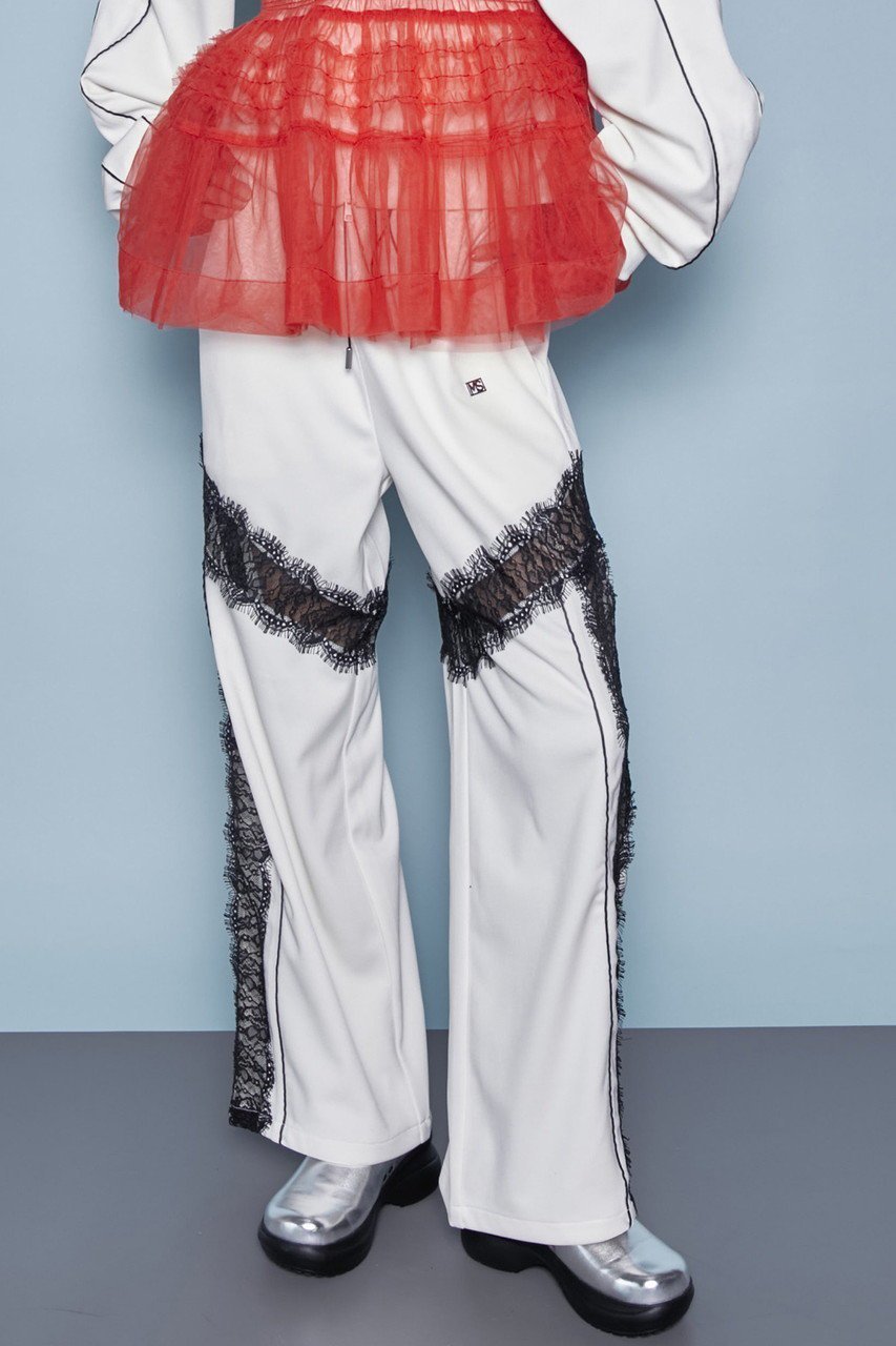 【メゾンスペシャル/MAISON SPECIAL】のLace Docking Jersey Pants/レースドッキングジャージパンツ 人気、トレンドファッション・服の通販 founy(ファニー) 　ファッション　Fashion　レディースファッション　Fashion for Women　パンツ　Pants & Trousers　コンビ　Combo, Combination Style　ジャケット　Jacket, Outerwear　スポーティ　Sporty, Casual Athletic　セットアップ　Set-Up, Coordinated Outfit　ドッキング　Docking, Mixed Material　レース　Lace, Lace Fabric　ロング　Long, Long-Length　other-8|ID: prp329100003731031 ipo3291000000032820899