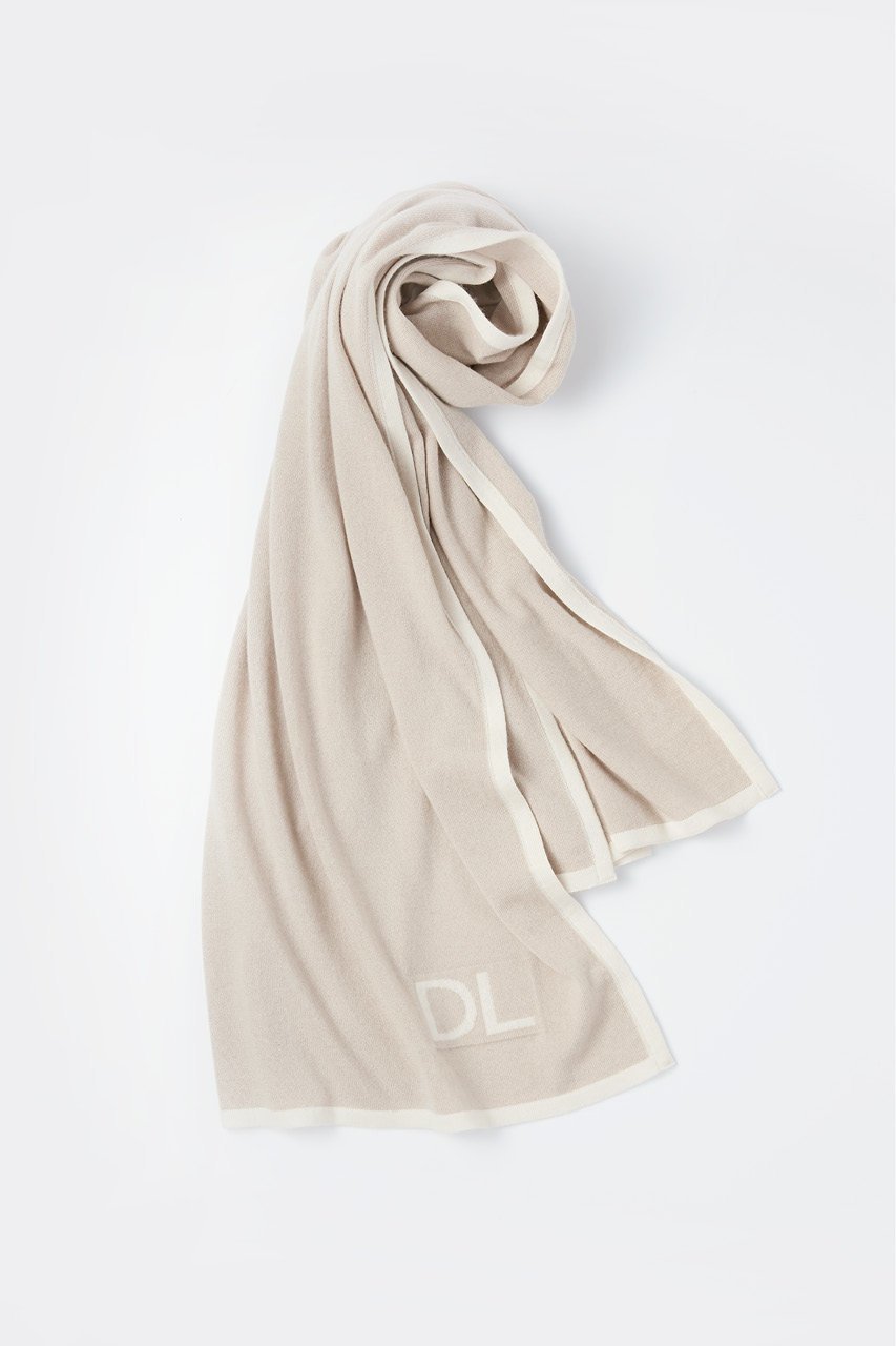 【デイジーリン/DAISY LIN】のSilk Cashmere DL Stole 人気、トレンドファッション・服の通販 founy(ファニー) 　ファッション　Fashion　レディースファッション　WOMEN　ストール　Scarves　マフラー　Mufflers　A/W・秋冬　AW・Autumn/Winter・FW・Fall-Winter　カシミア　カシミヤ　シルク　シンプル　ジャケット　ストール　ノースリーブ　パウダー　マフラー　エレガント 上品　再入荷　Restock/Back in Stock/Re Arrival　冬　Winter　 other-1|ID: prp329100003739444 ipo3291000000024667684