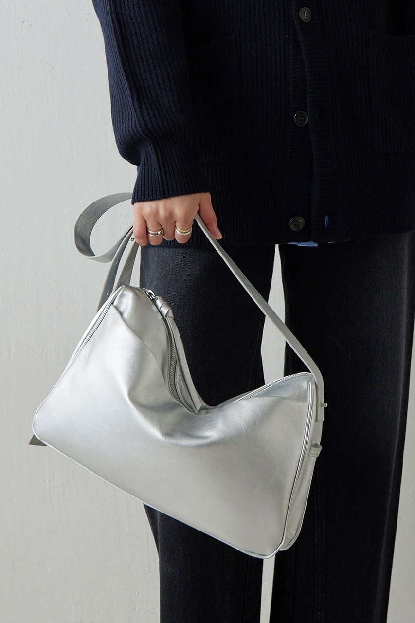 【ガリャルダガランテ/GALLARDAGALANTE】の【2.718】ソフトスクエアショルダーバッグ インテリア・キッズ・メンズ・レディースファッション・服の通販 founy(ファニー) 　ファッション　Fashion　レディースファッション　Fashion for Women　バッグ　Bags　ショルダー　Shoulder, Shoulder Strap　フォルム　Silhouette, Form　再入荷　Restock / Back in Stock　シルバー|ID: prp329100003741409 ipo3291000000035553010
