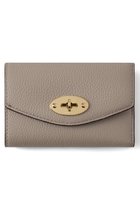 【マルベリー/Mulberry】のDARLEY FOLDED MULTI-CARD WALLET 人気、トレンドファッション・服の通販 founy(ファニー) ファッション Fashion レディースファッション Fashion for Women ミニ財布・二つ折り財布 Wallets & Card Cases バッグ Bags 2025年 2025 2025-2026秋冬・A/W Autumn/Winter 2025–26 AW25–26 ポケット Pocket, Pocket Detail A/W・秋冬 Autumn/Winter 財布 Wallet, Purse thumbnail カシミアトープ|ID: prp329100003757534 ipo3291000000033047716
